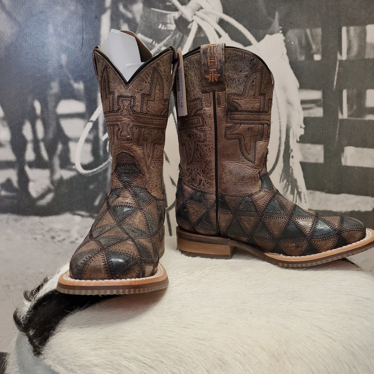 NEW Kids Assorted Tin Haul Boots