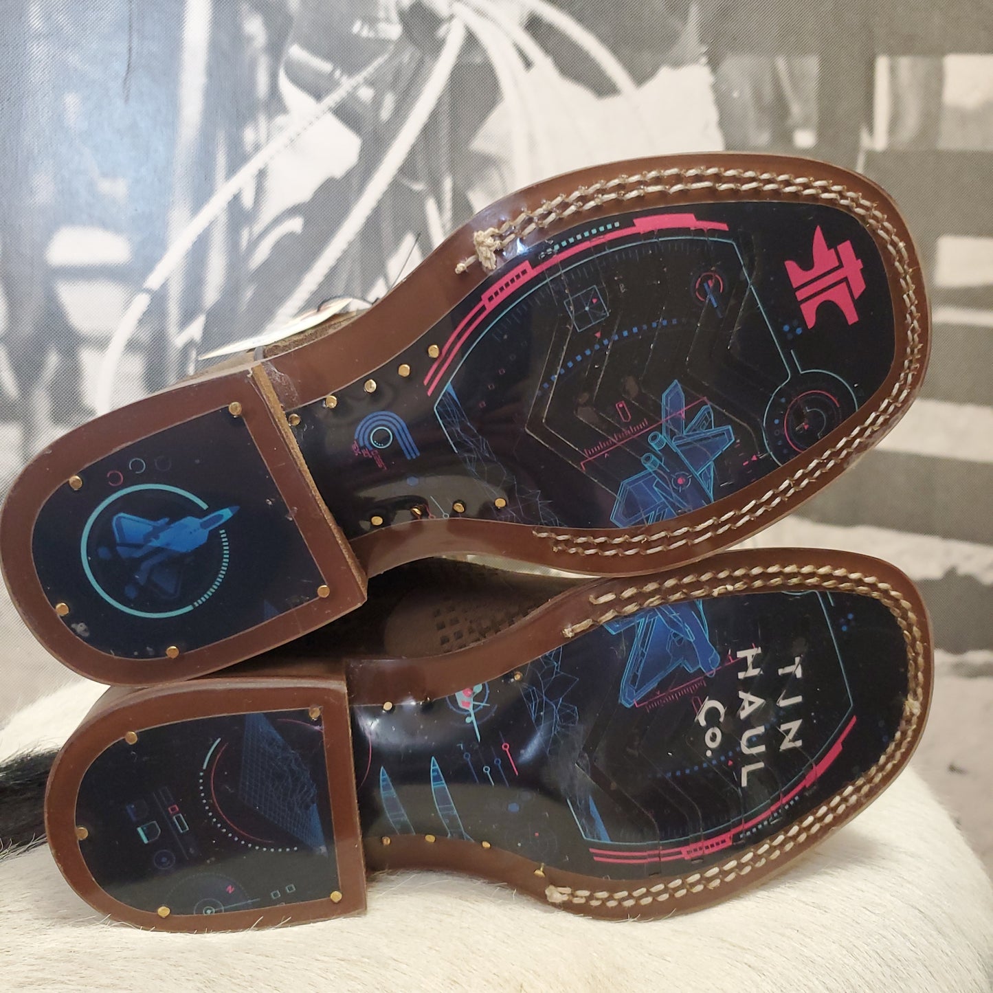 NEW Kids Assorted Tin Haul Boots