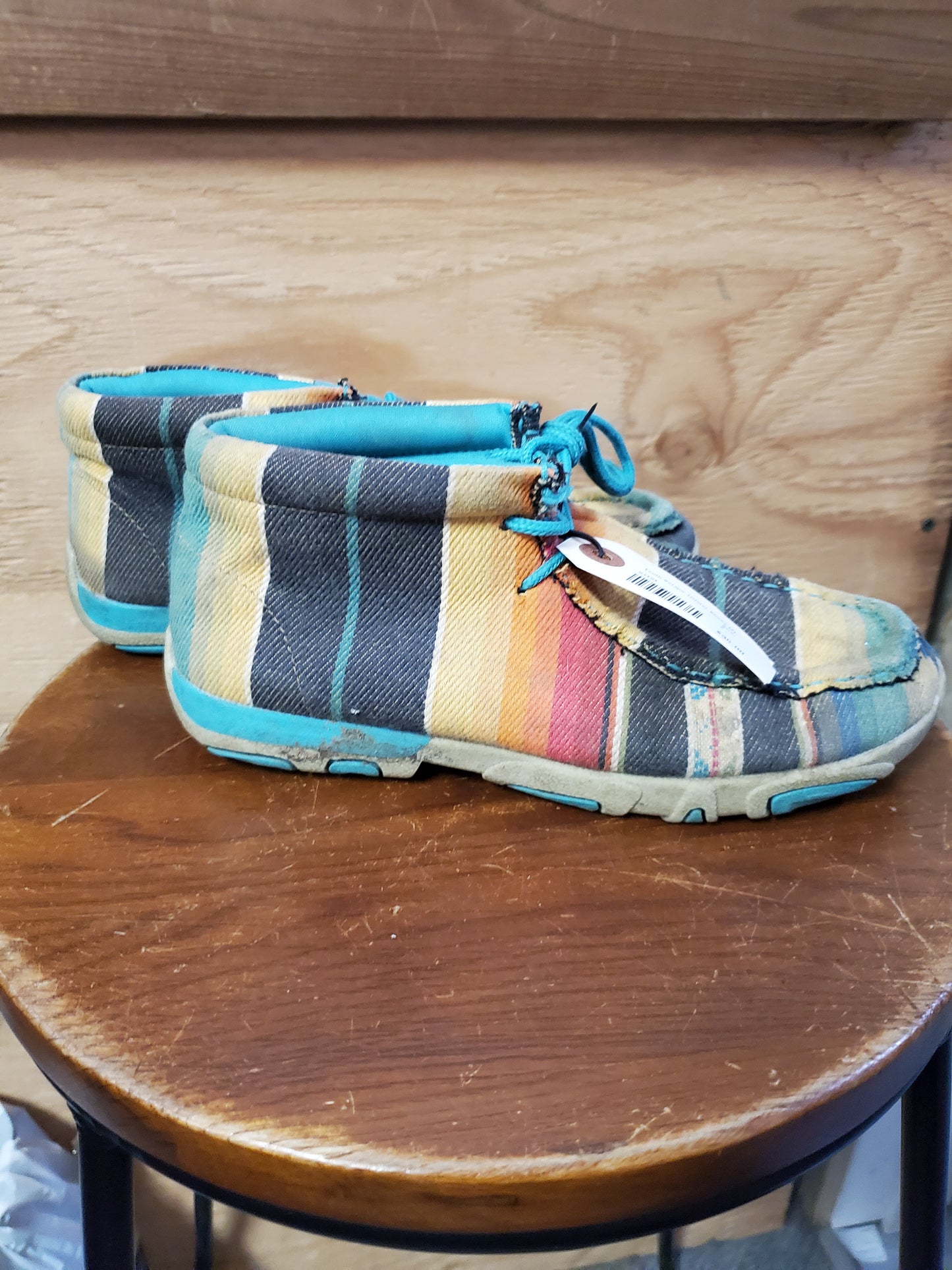 Youth Serape Twister Shoes (2)