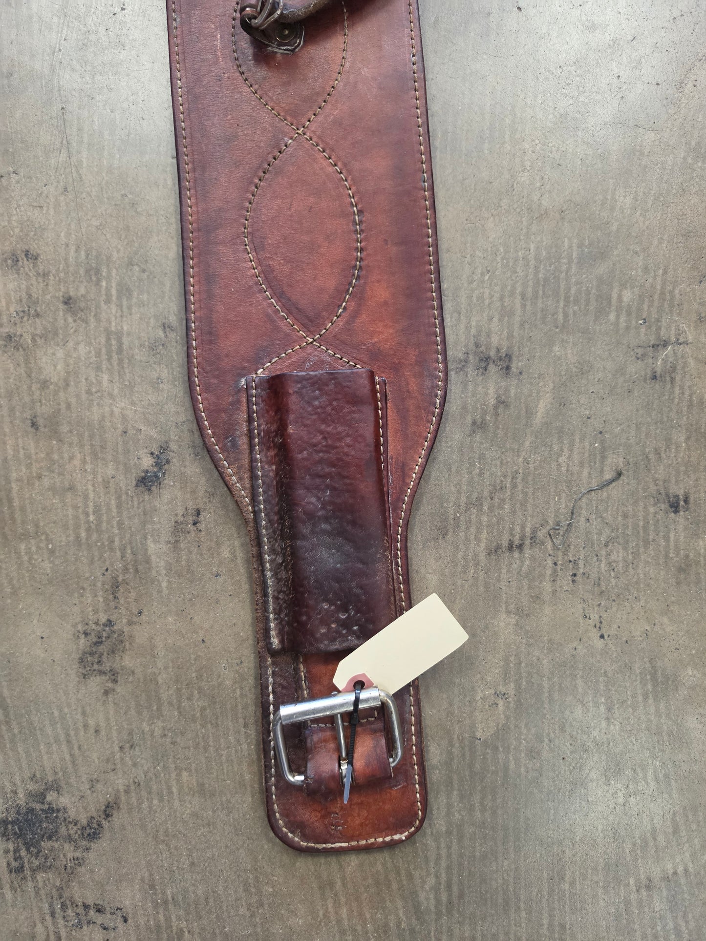 Wide Back Cinch