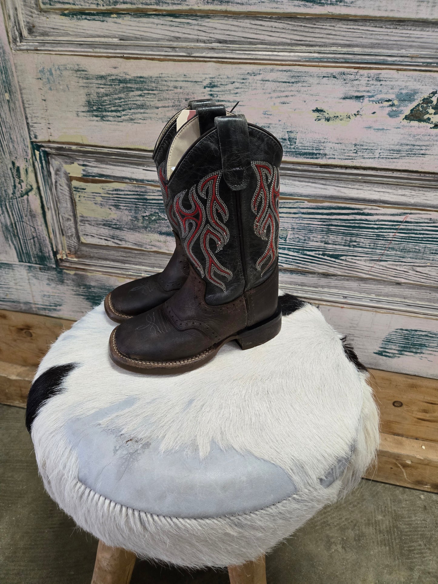 Black- Red Top Sq. Toe Boots