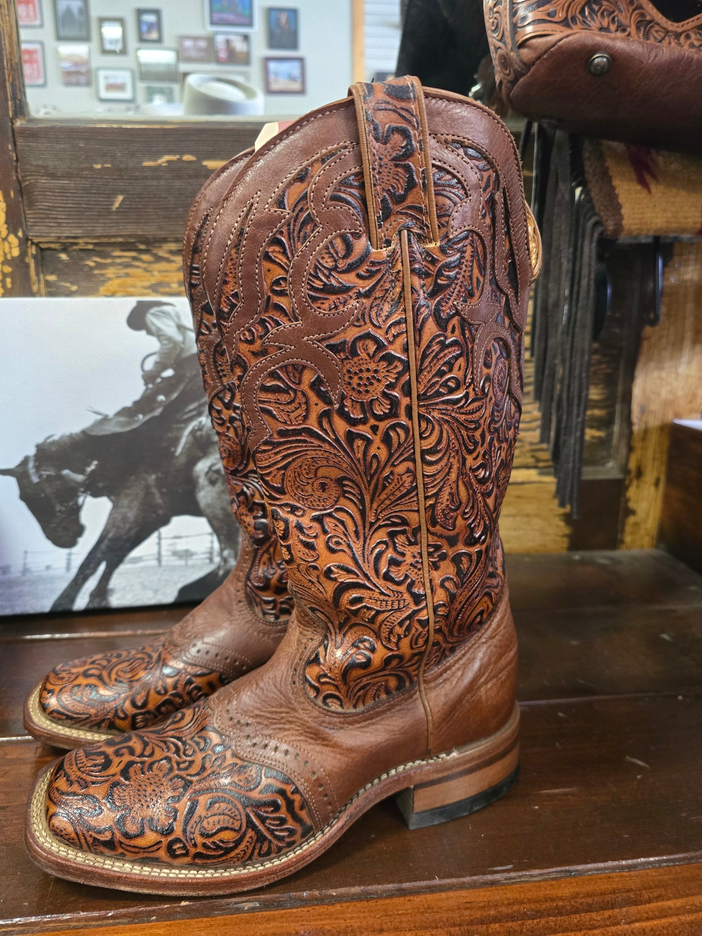 Carved Detail Sq. Toe Boots