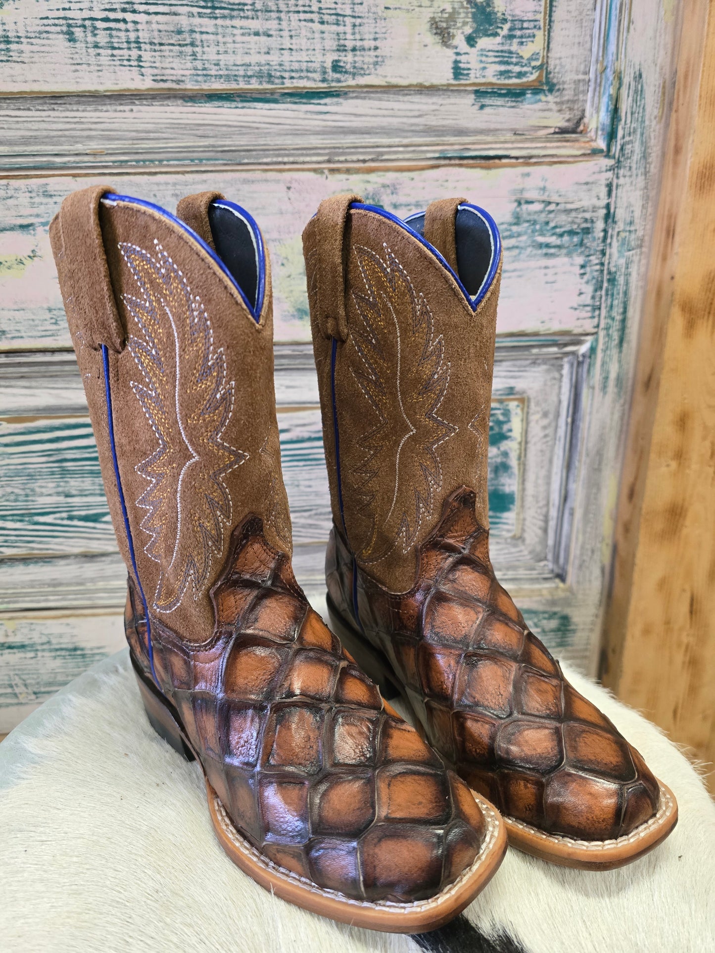 NEW Faux Exotic Youth Boots