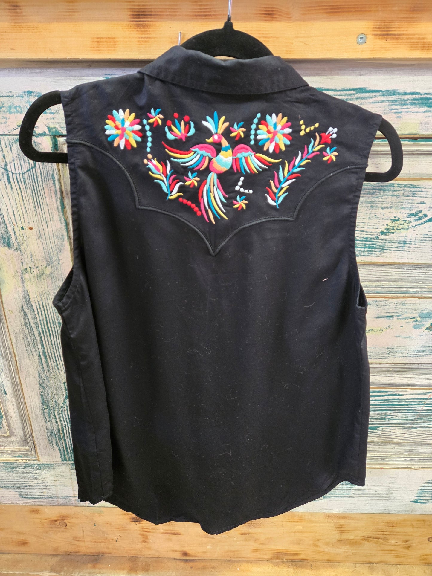 NEW Black Ariat Sleevless W/Shirt