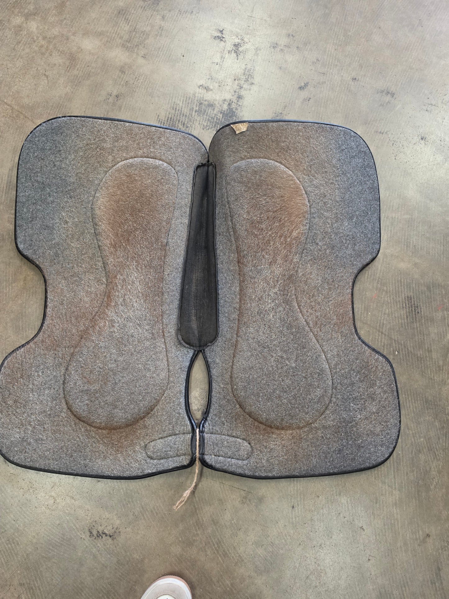 Black Lami Cell Pad/ Bar Padded