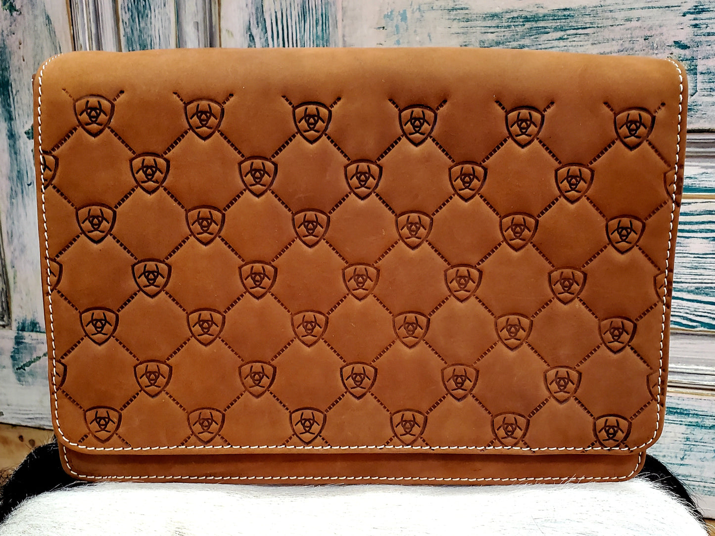 New Ariat Purse -Ariat Logo