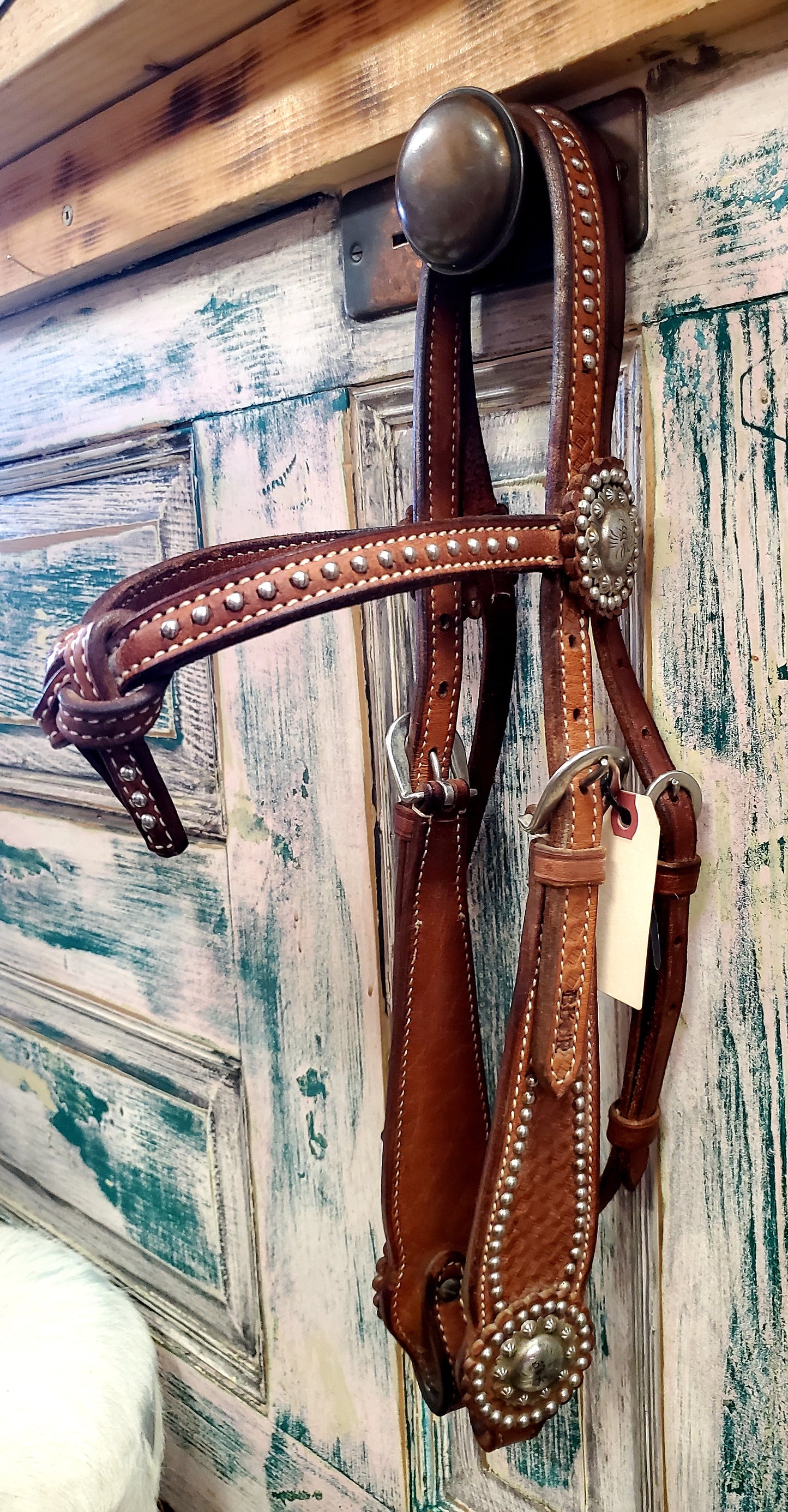 Dot Detail Futurity Knot Headstall           Concho