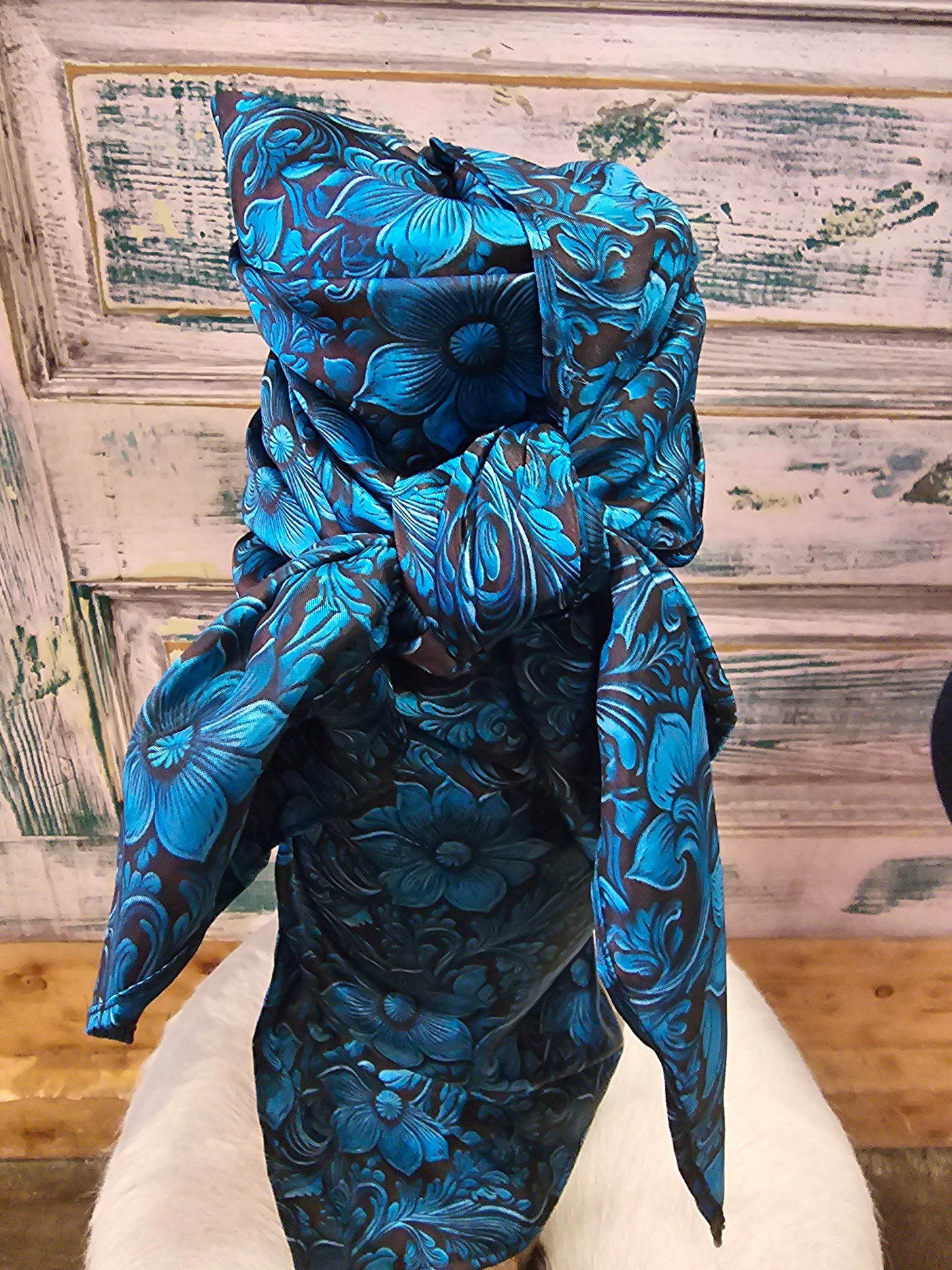 Turq.& Bown Carved Look Wildrag