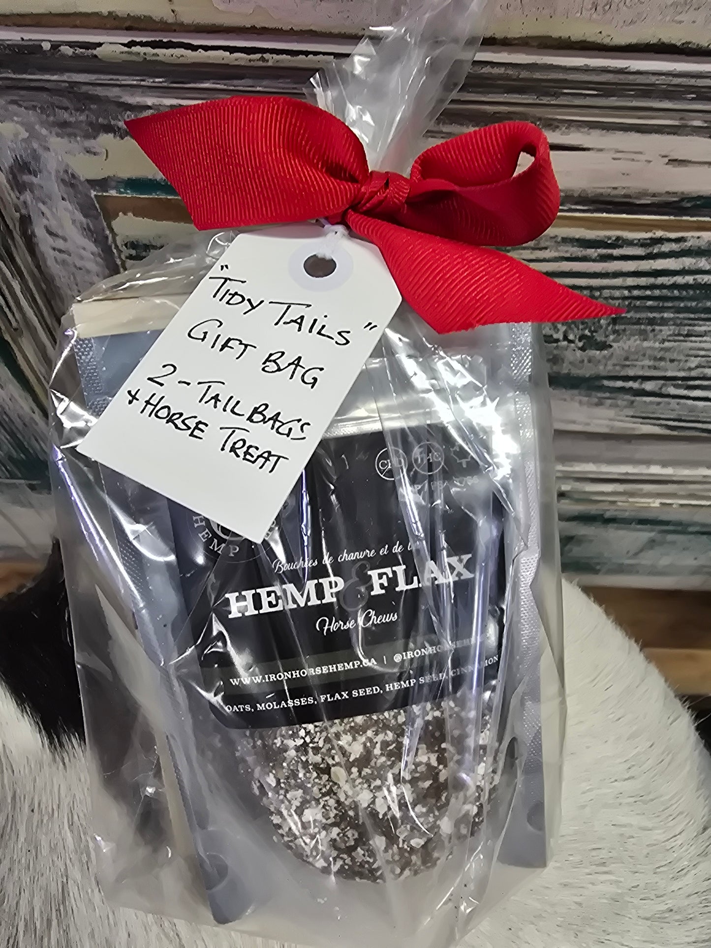 "TIDY TAILS" GIFT BOX