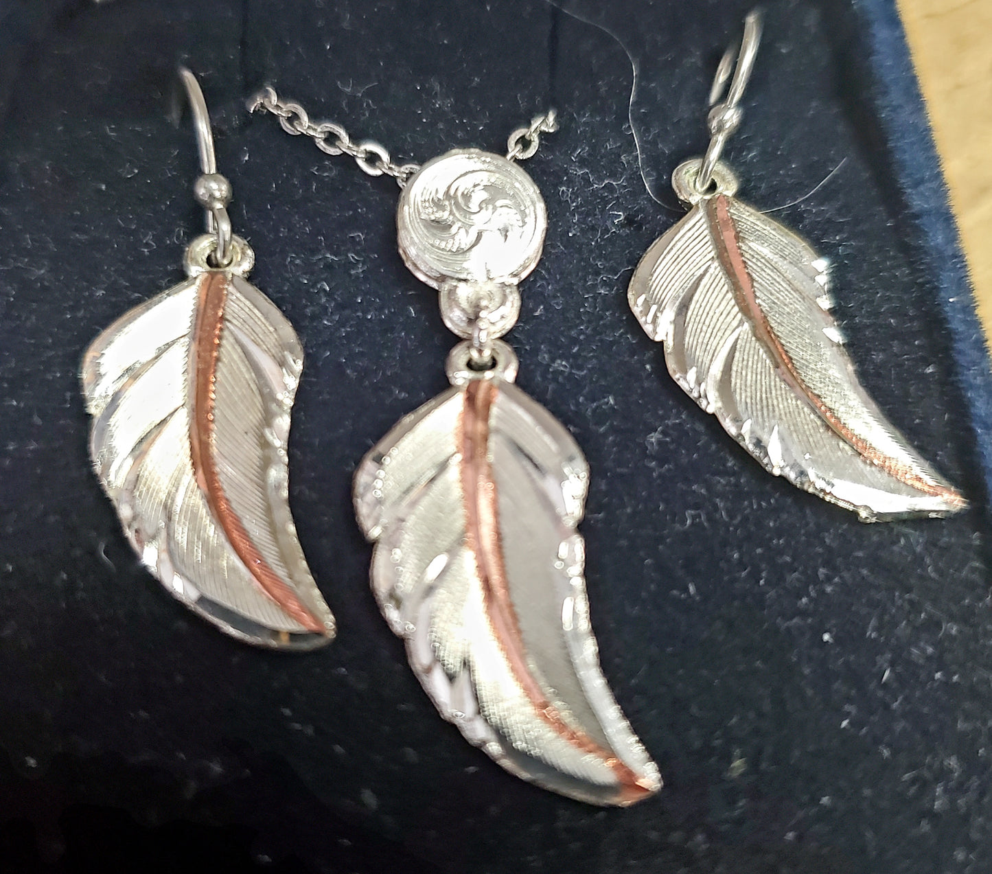 Montana Silversmith 3 pc. set  Feathers