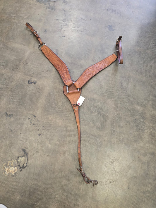 " Eamors" Breast Collar