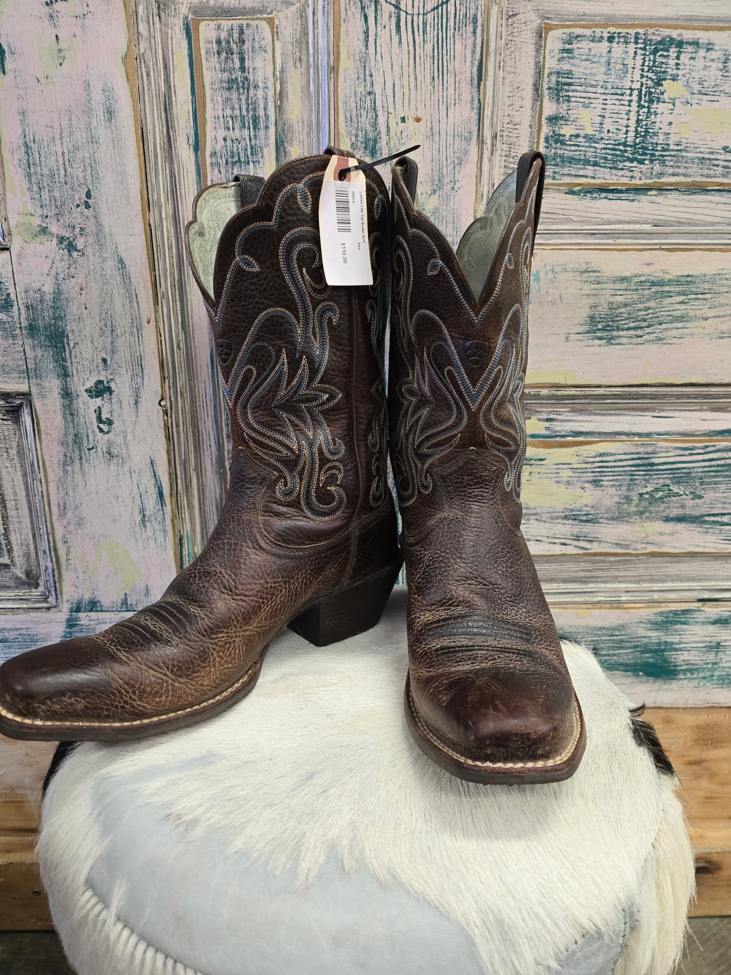 Ladies Low Top Brown Boot