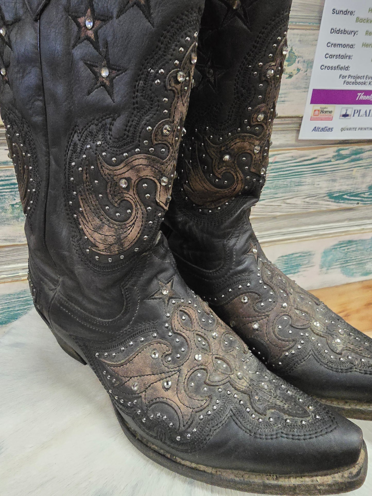 Ladies Brown Pointed Toe Boots