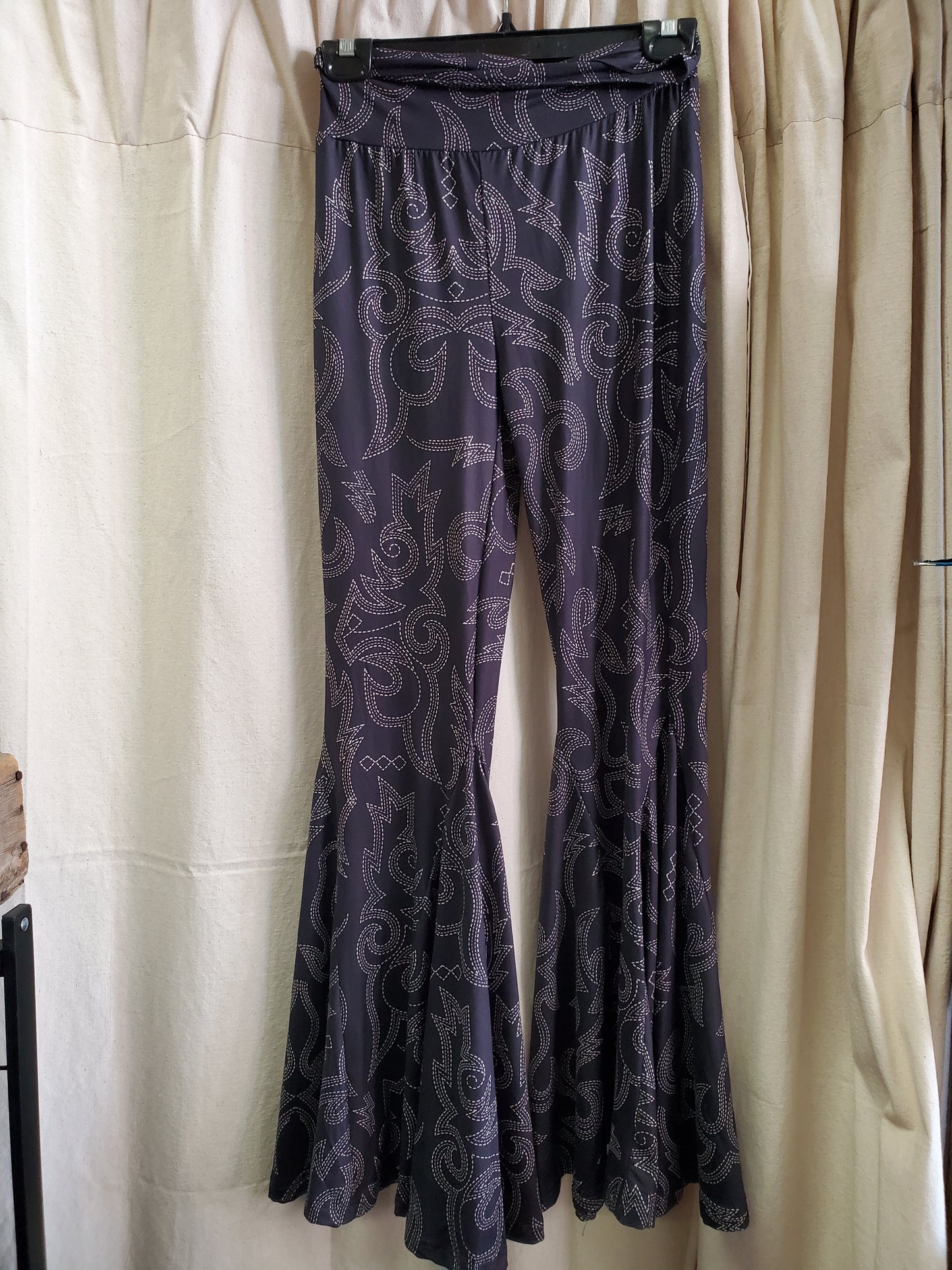 Lainey Wilson Specials!! Bell Bottom