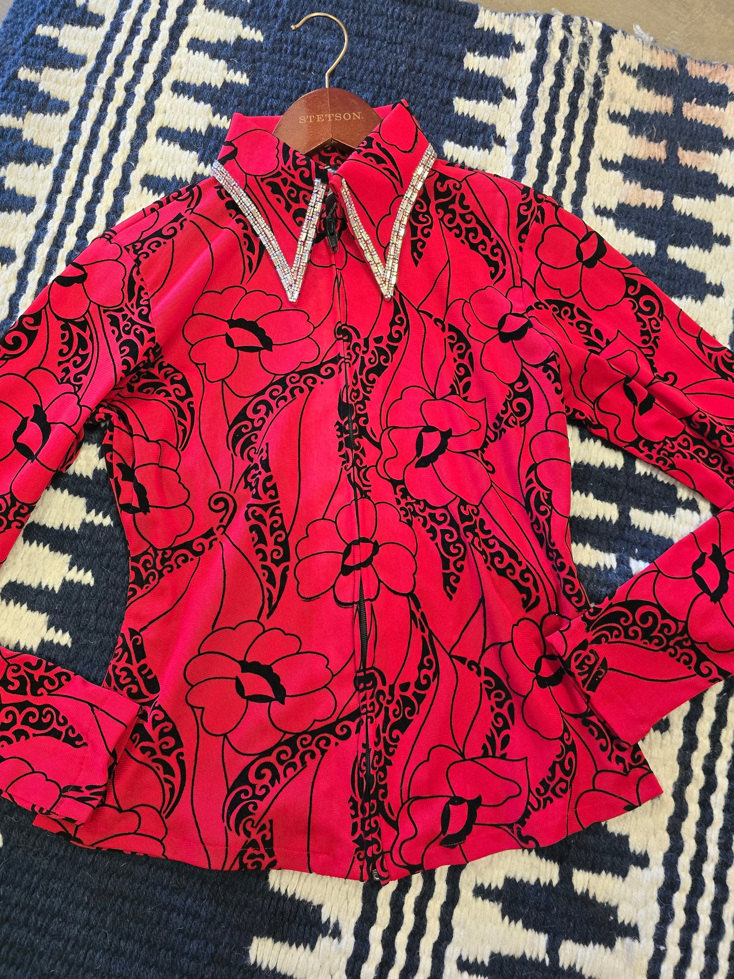 Red -Black Show Shirt Silver Collar