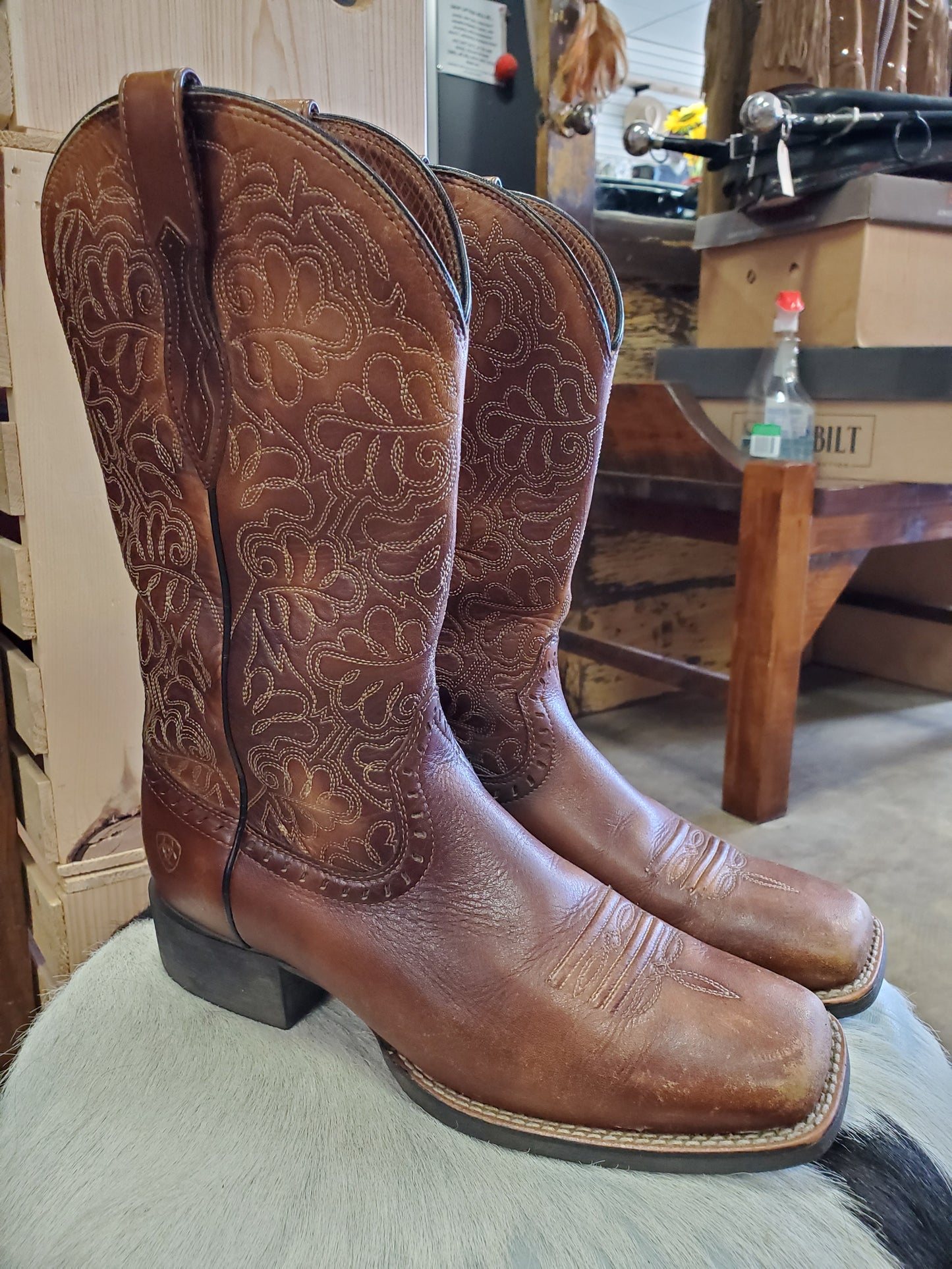 Ladies Brown Embroidered Boots
