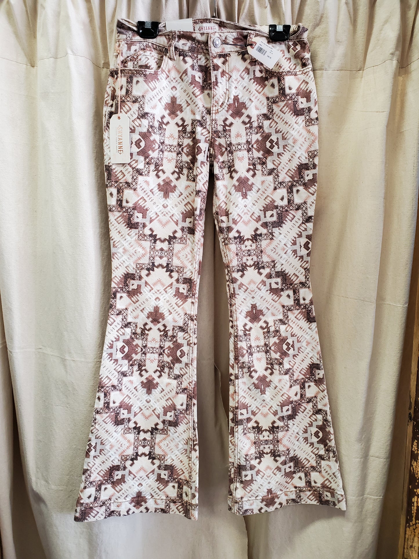 Aztec Flare Jeans/ Like NEW