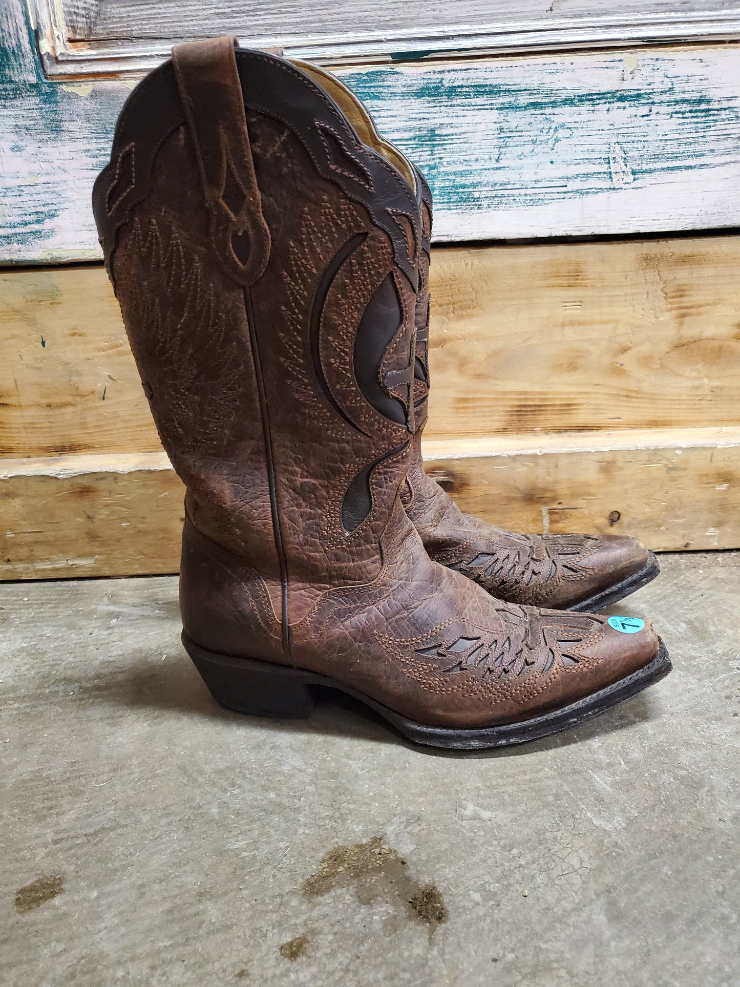 Ladies Snip Toe Cross Design Cowboy Boots