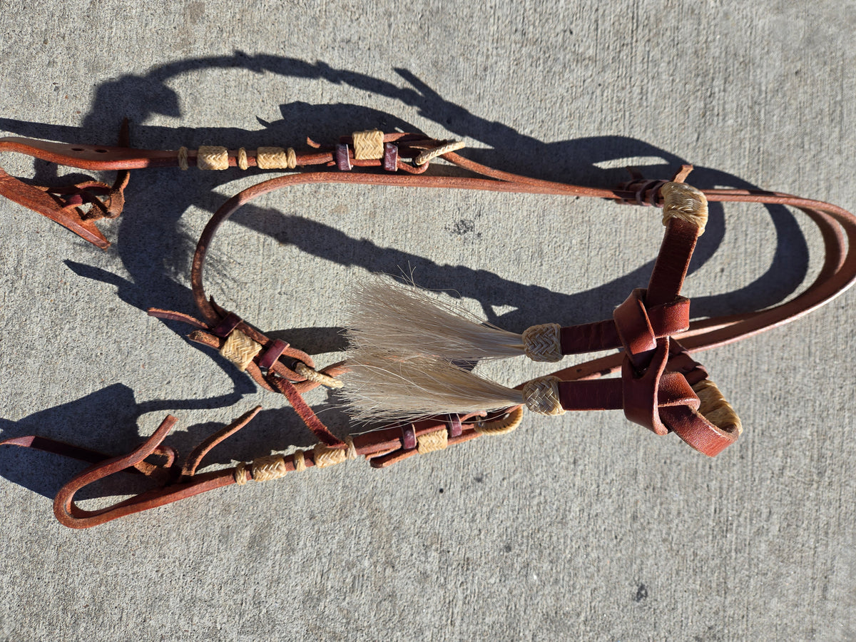 Futurity Knot Headstall Rawhide Details