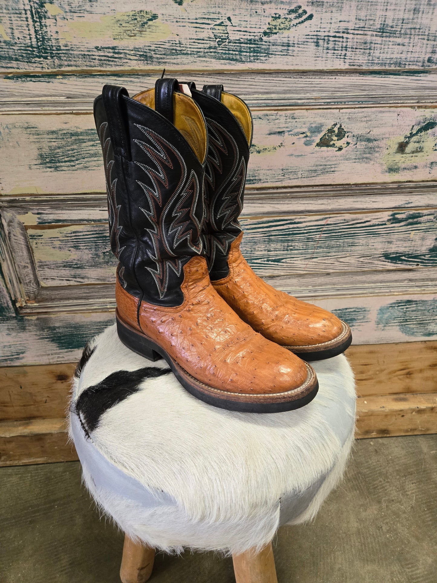 Crepe Sole Ostrich Round Toe Boots
