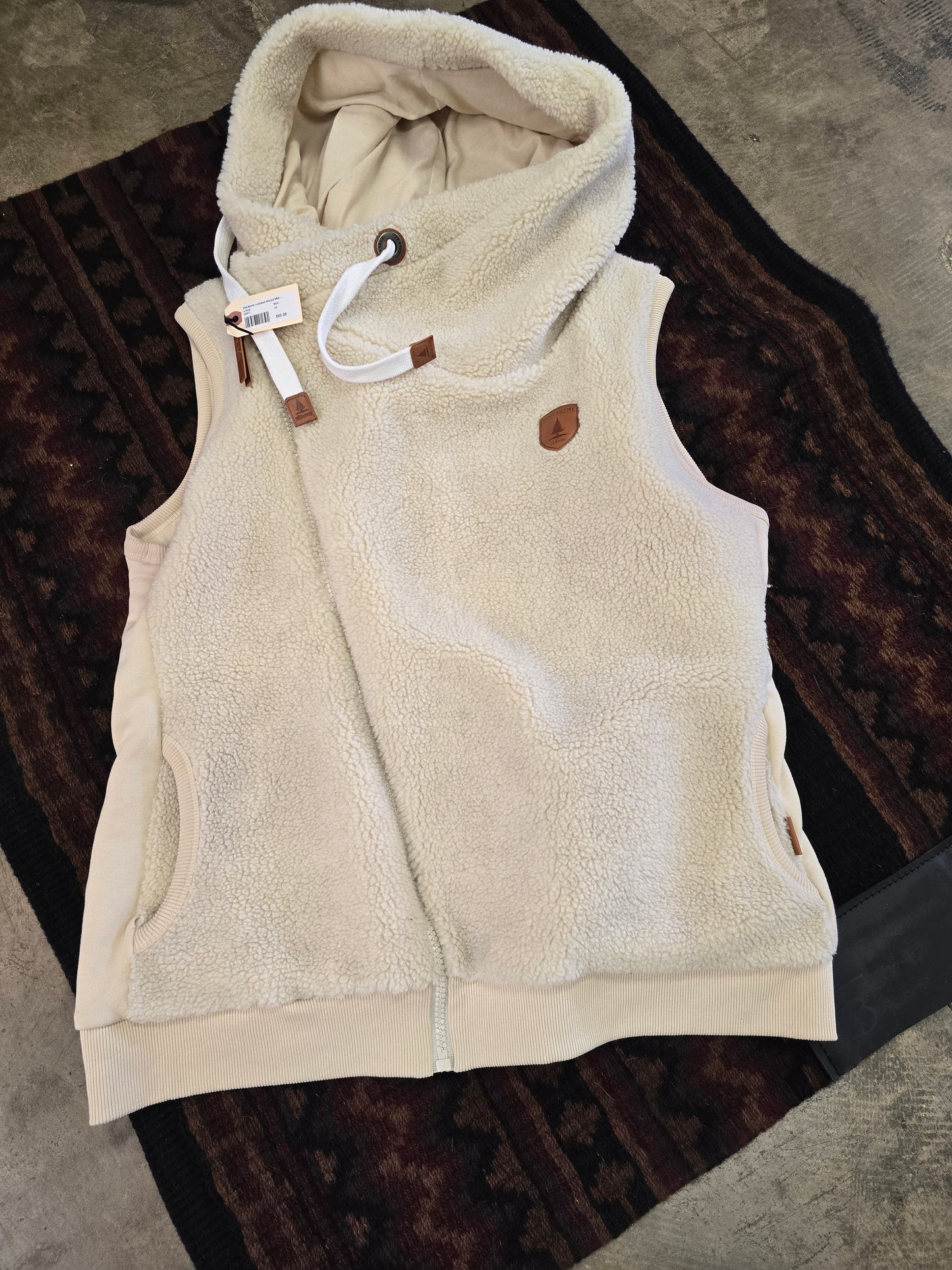 Wanakome Insulated Sherpa White Vest