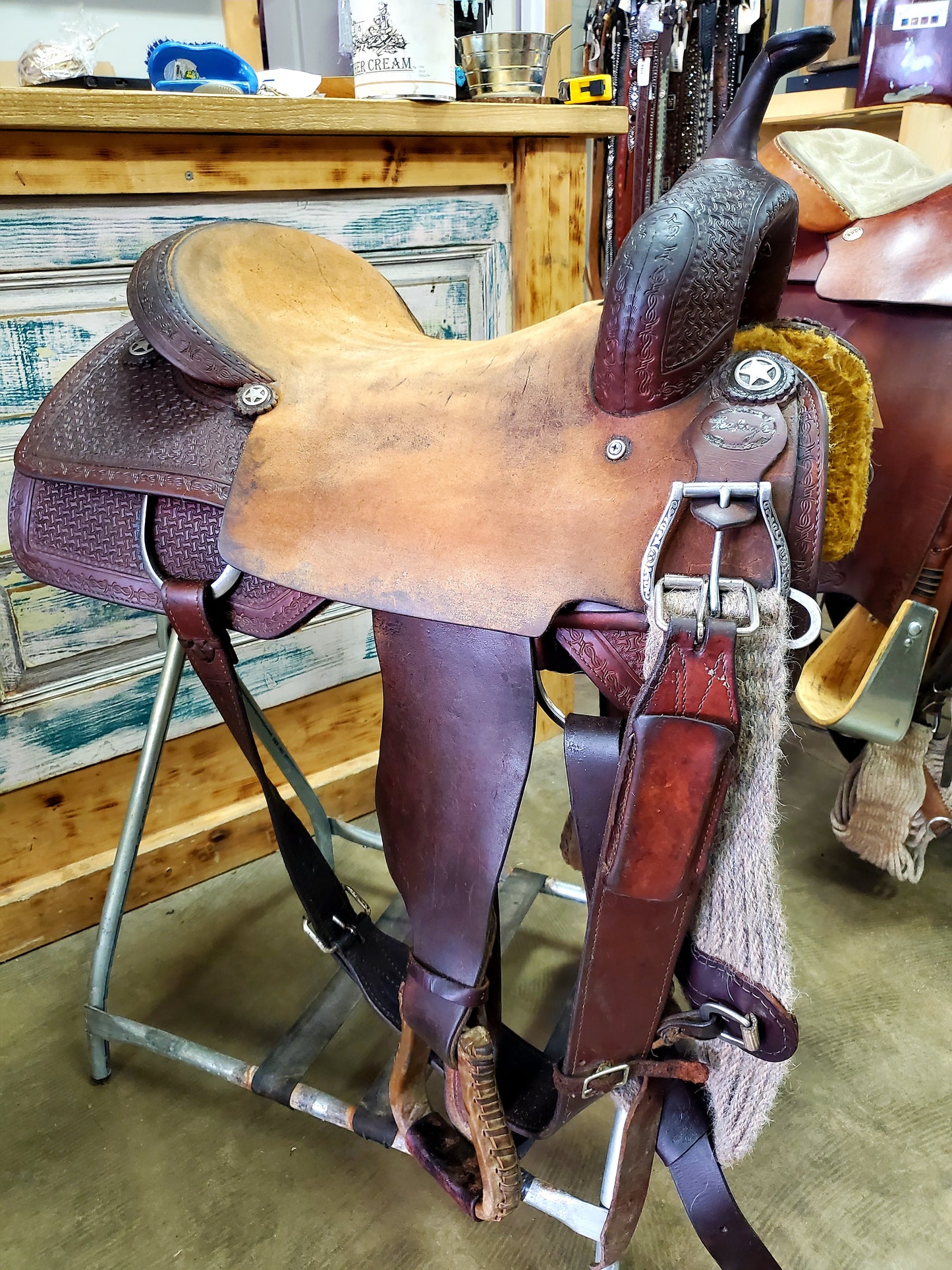 17" Teskey's Cutting Saddle
