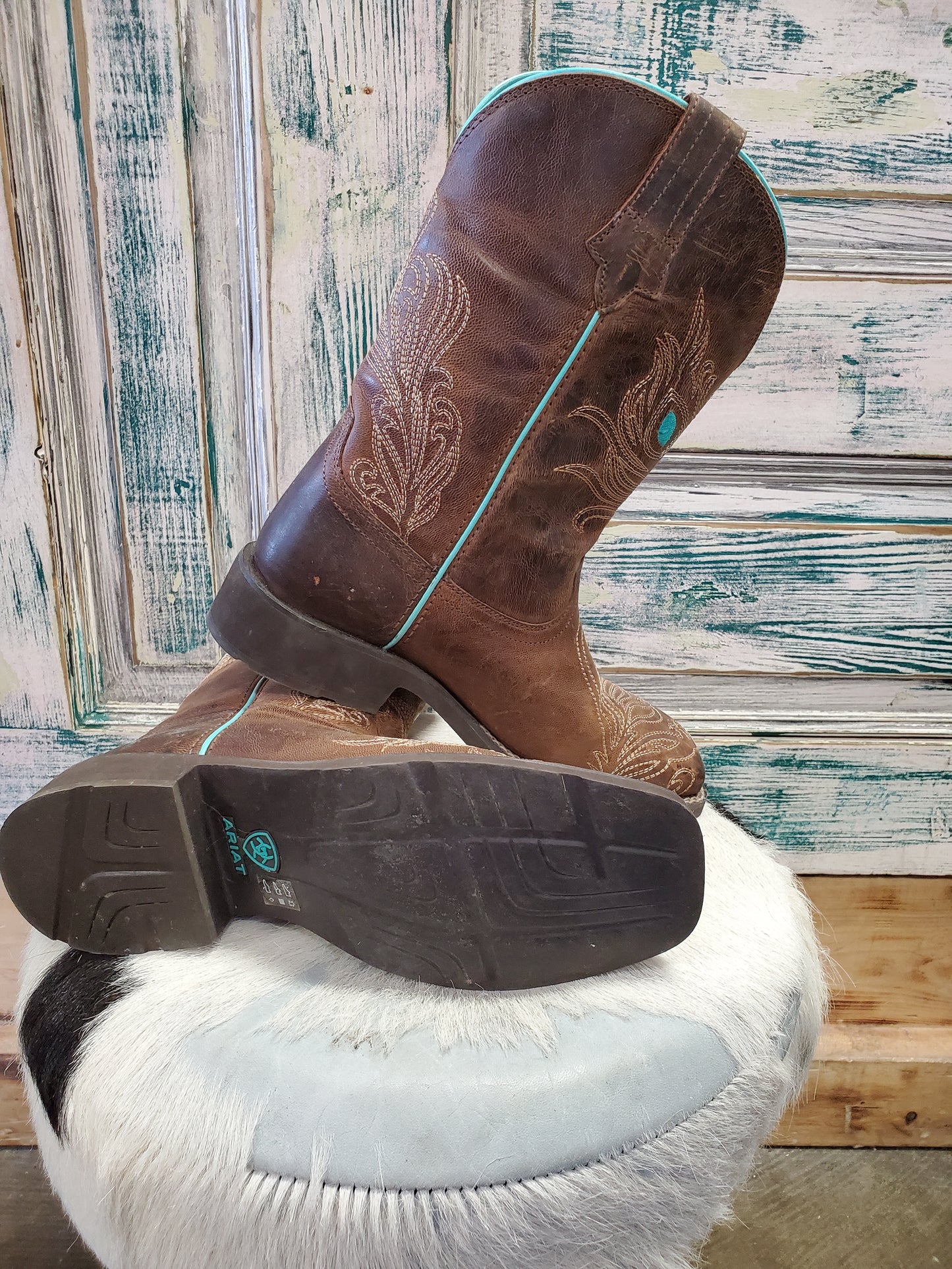Sq. Toe Teal Trim Boot