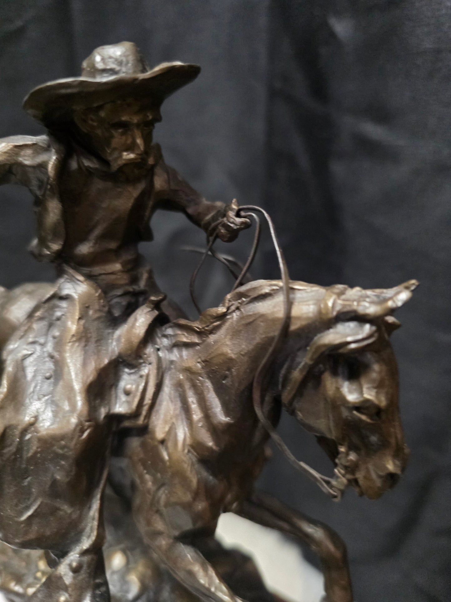 Mustang Trail (Neville Hewines) Bronze