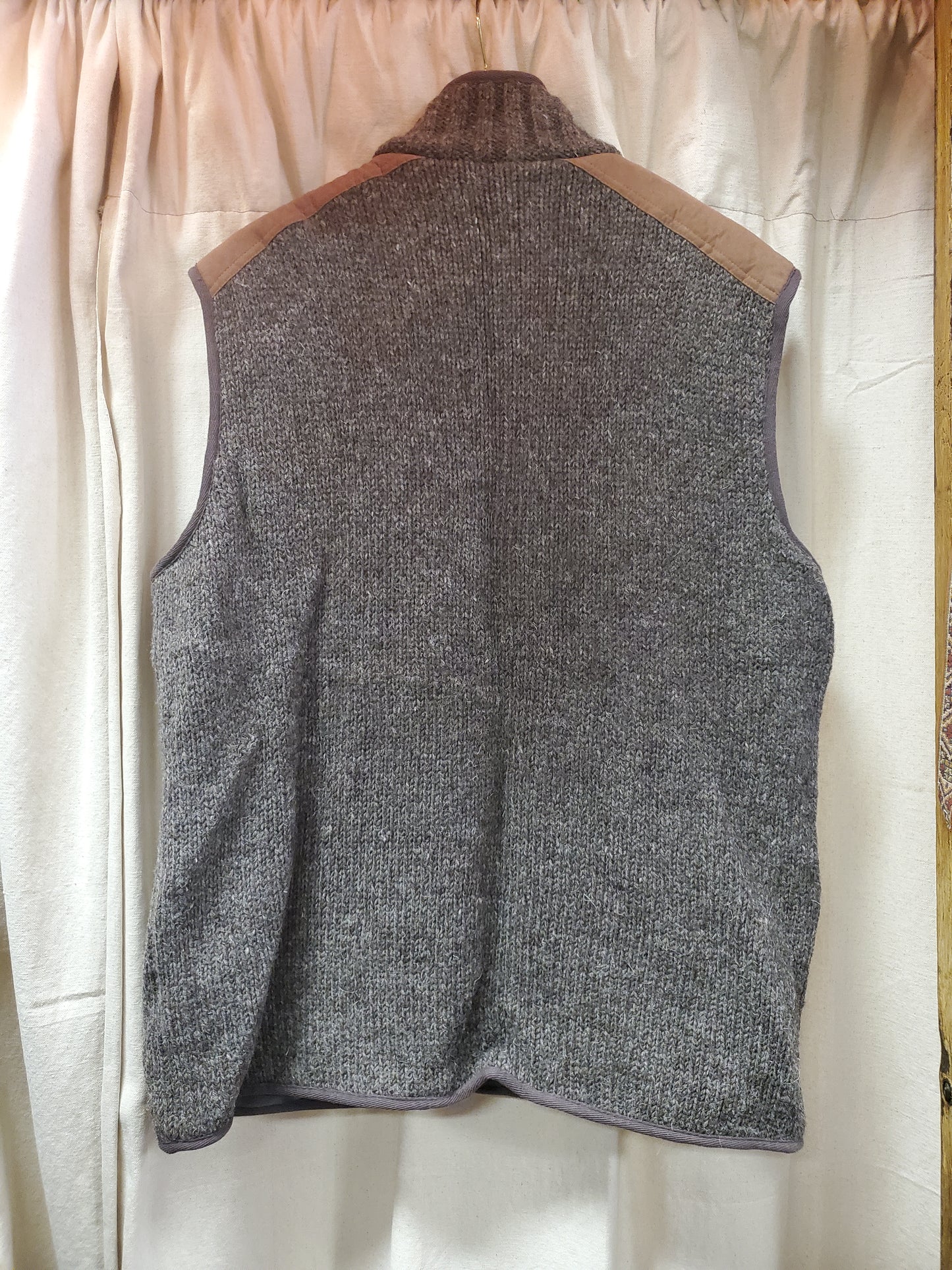 Men's Knit Lined Sweater Vest