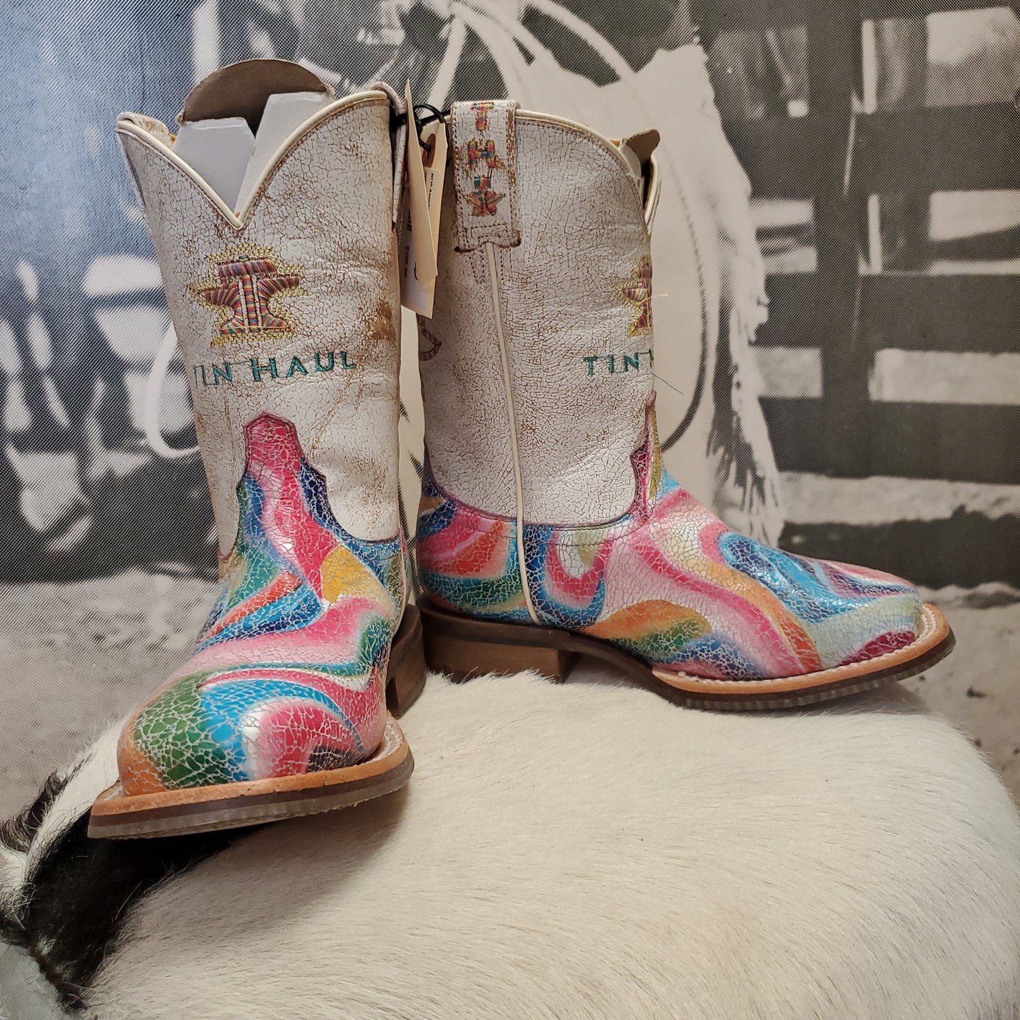 NEW Kids Assorted Tin Haul Boots