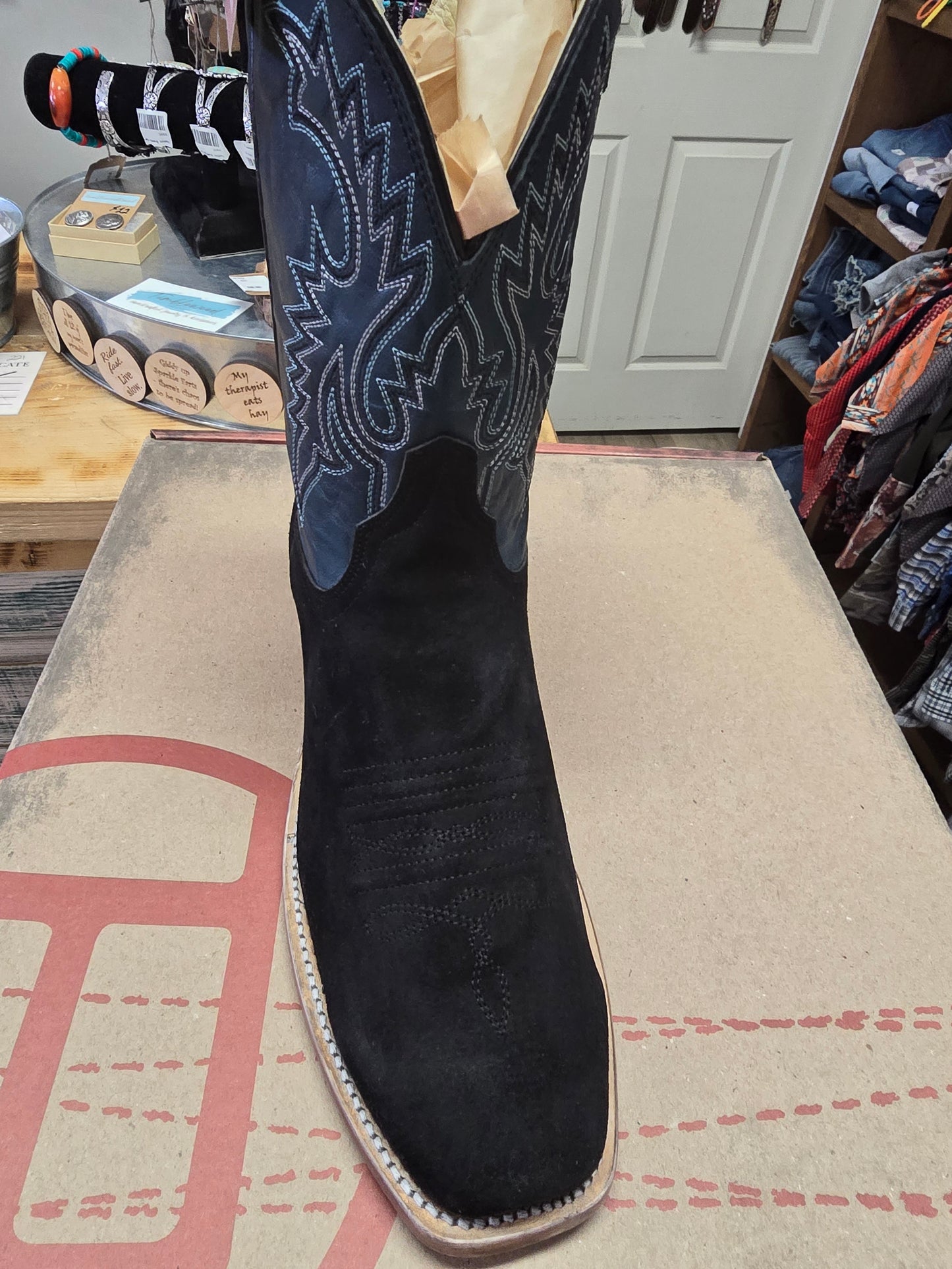 NEW Men's Cutter Toe Boot               Suede Vamp