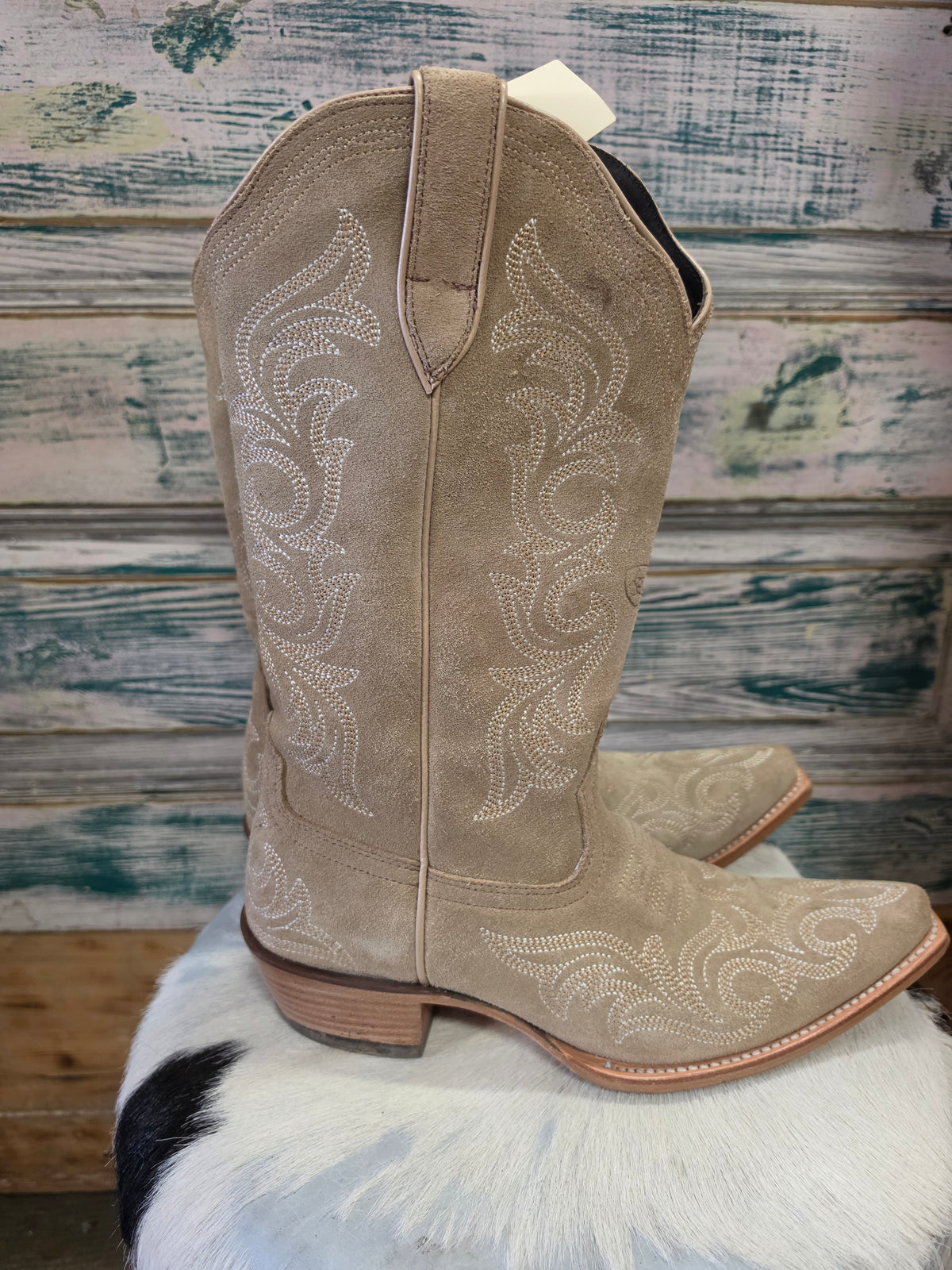 Tan Suede Ariat Boots/Snip Toe