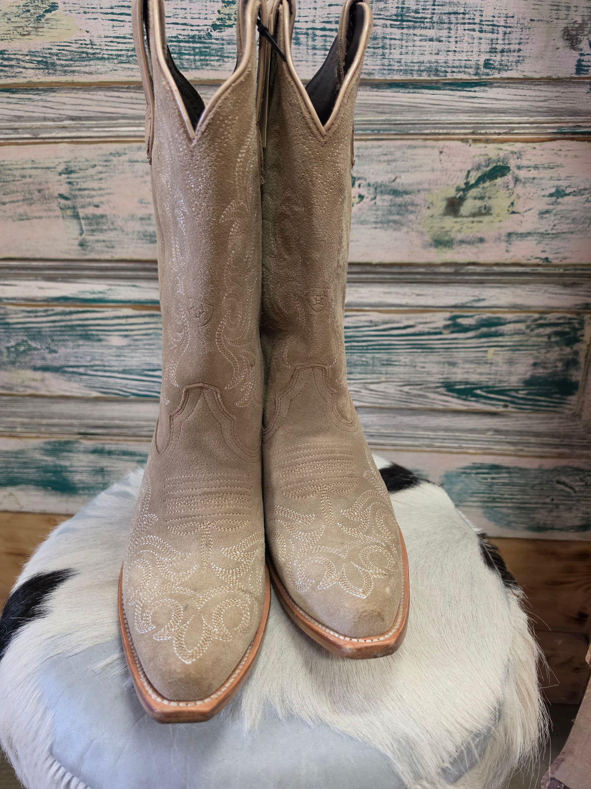 Tan Suede Ariat Boots/Snip Toe