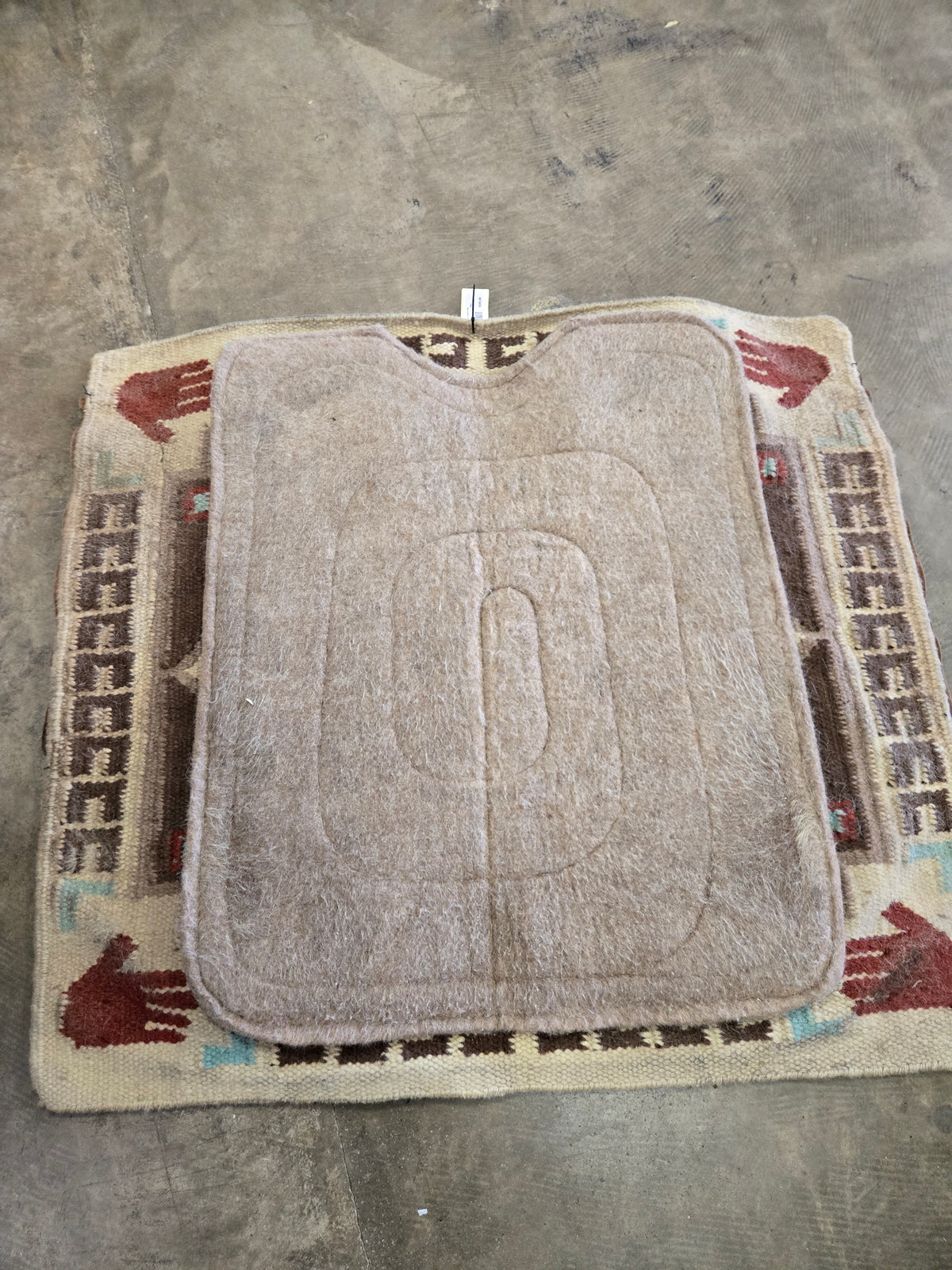Good Medicine Blanket Top                           Felt Pad