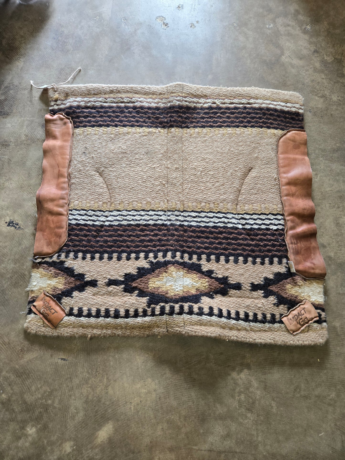 Brown Blanket Top Impact Gel Pad