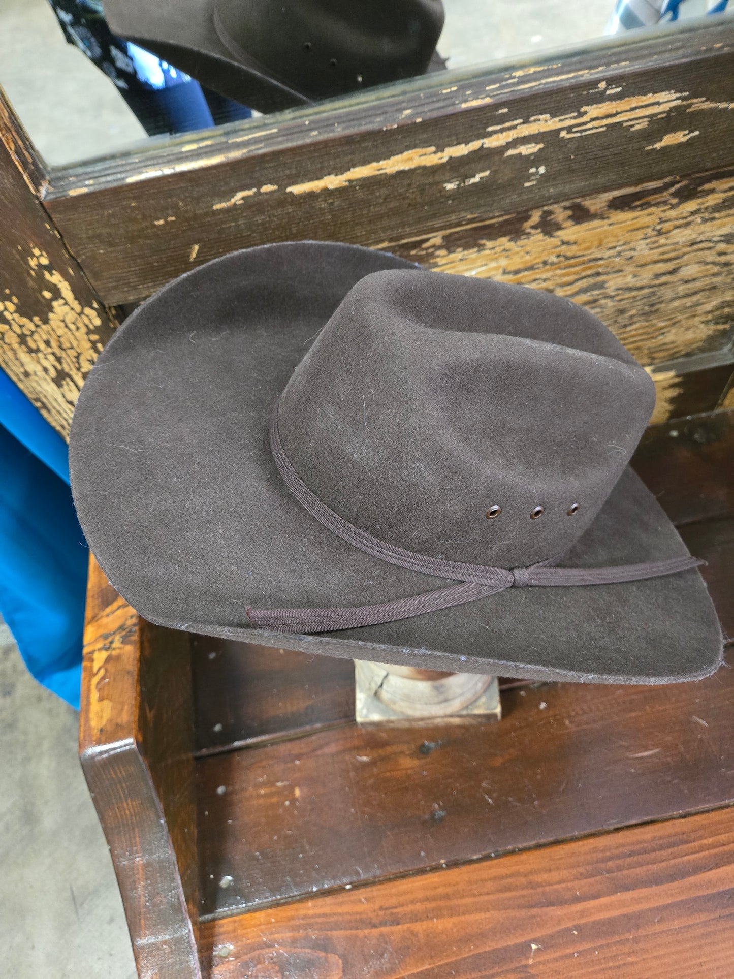 Brown Wool Felt Hat                             Stretch Band