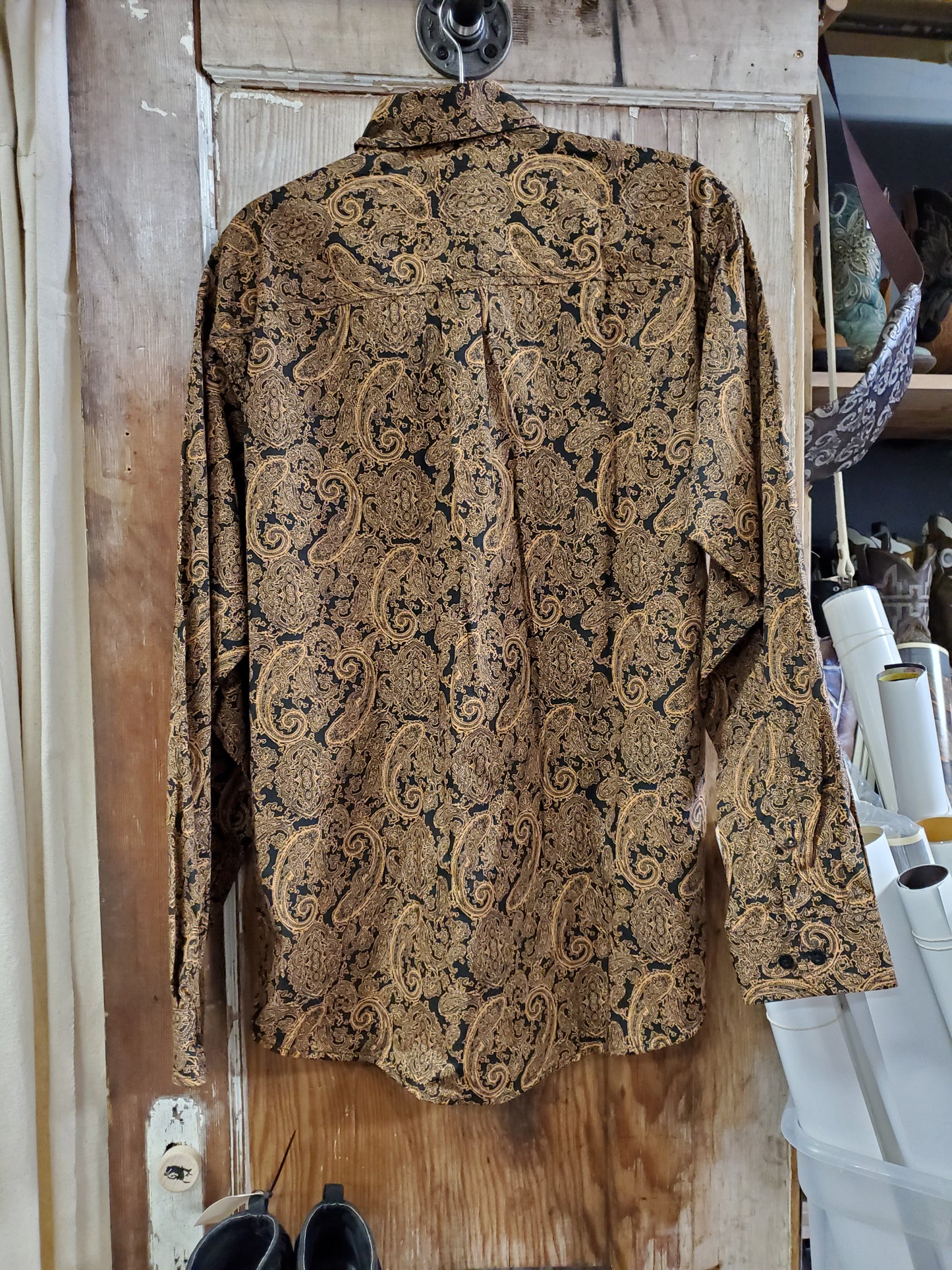 NWT Cinch Paisley W/shirt - S & M