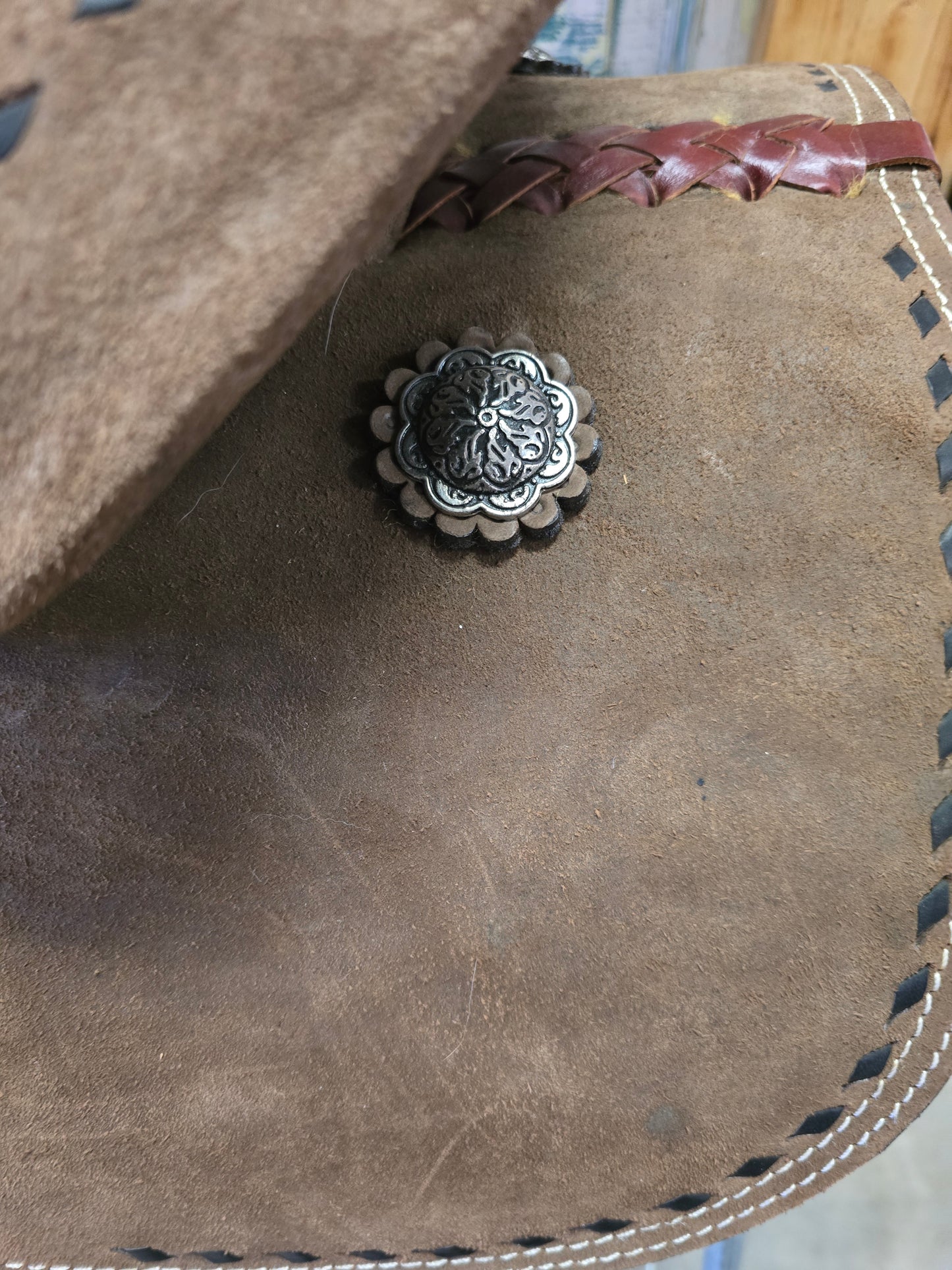 NEW Youth Barrel Saddle                  Buckstitched