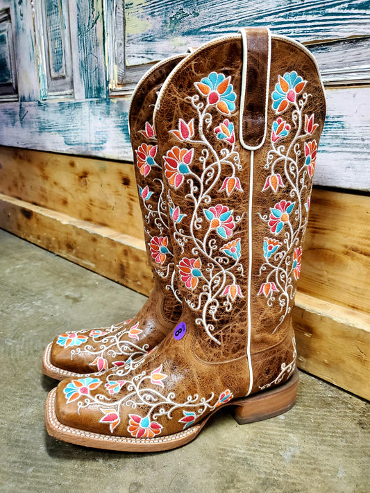 Ladies Ariat Boots                       Floral Stitch (8 B)