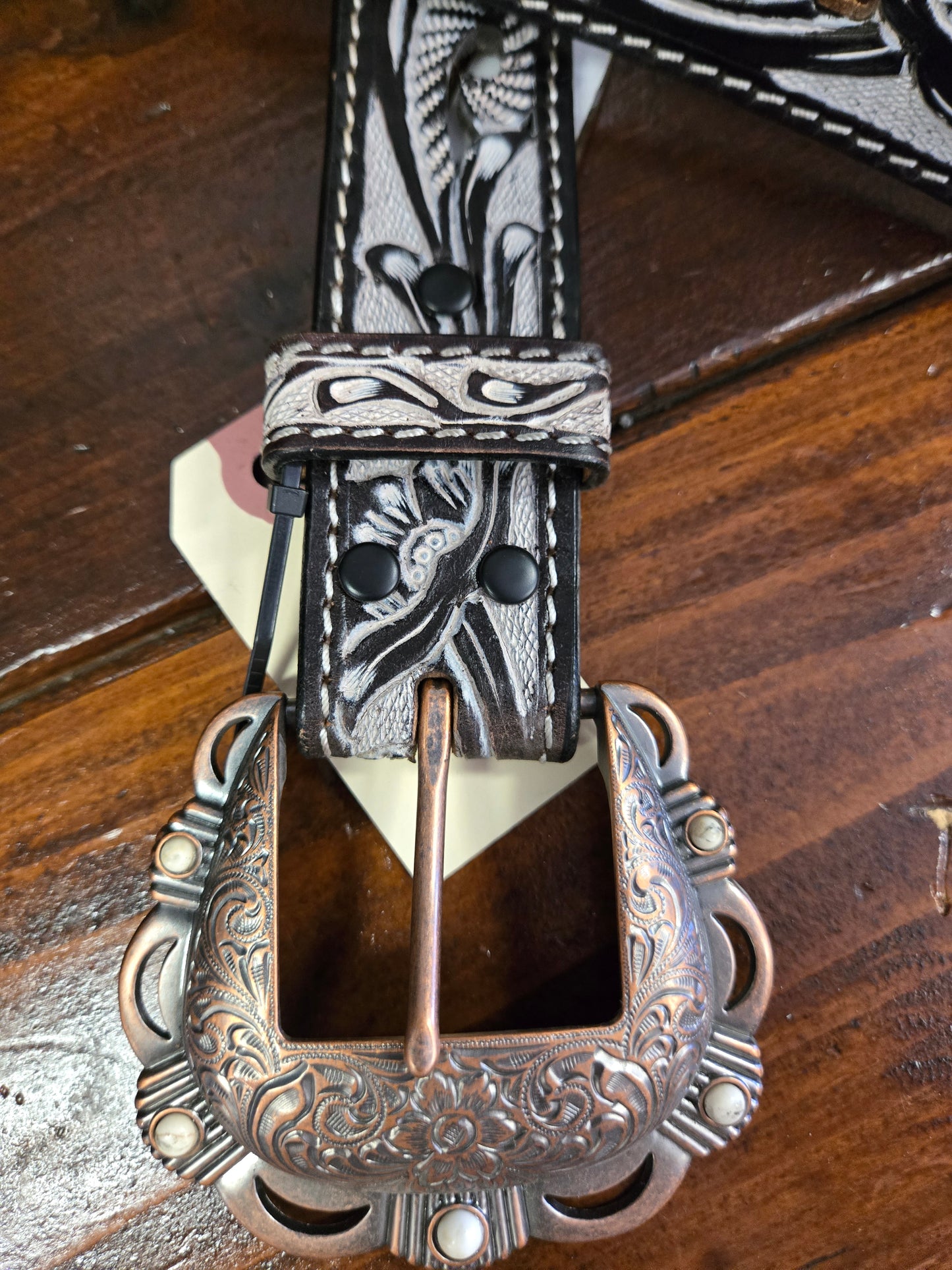NEW Carved Cutaway Belt                        Bronze Buckle