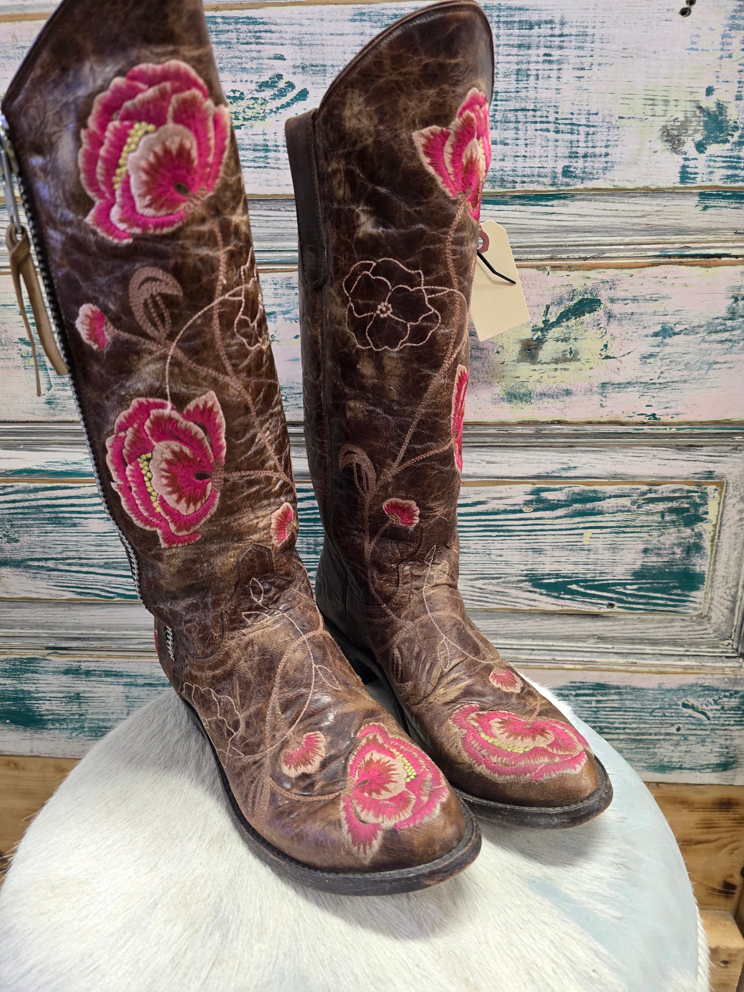 Floral Print Old Gringo Boots                       Zip Side