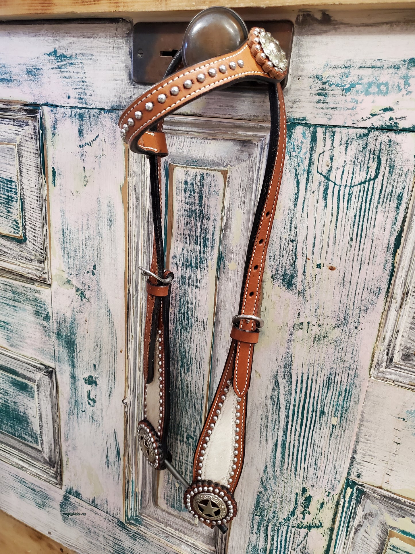 Wide Cheek /Hide On Single Ear                   Texas Star