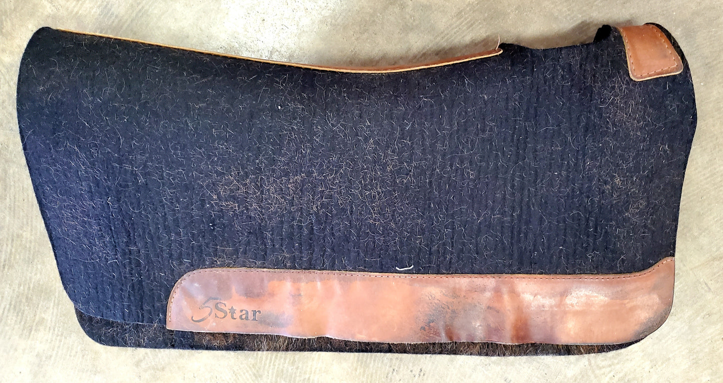 Black 5 Star Felt Pad (30 x 30)