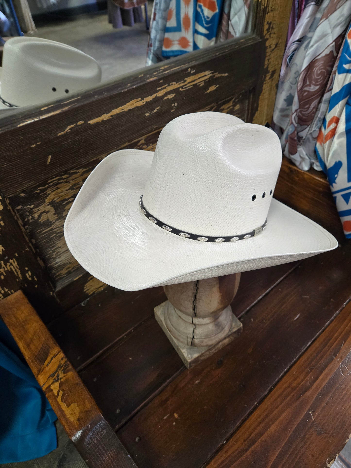 Straw Hat/ Classic Resistol