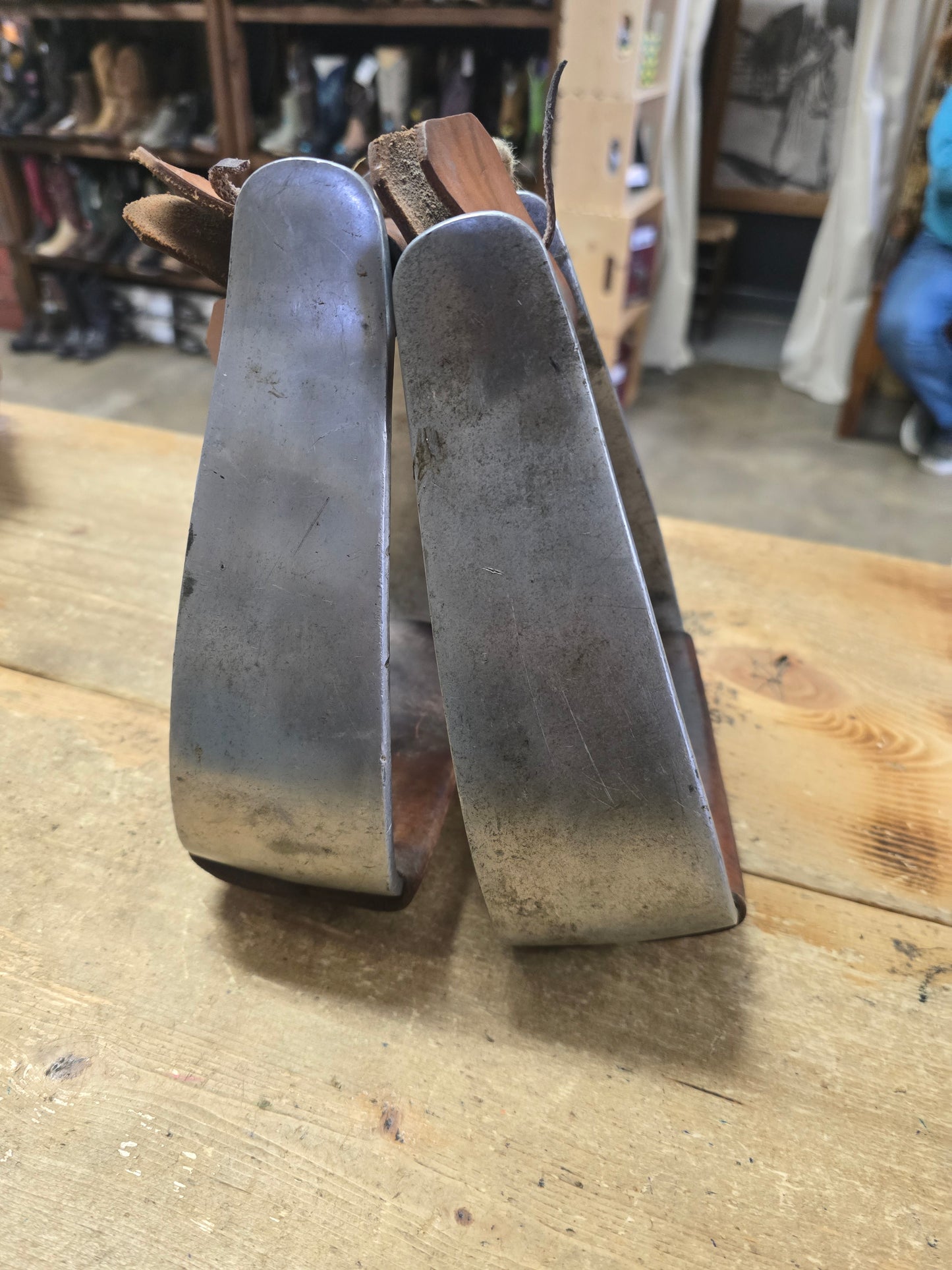 Off Set Stirrup's / Metal