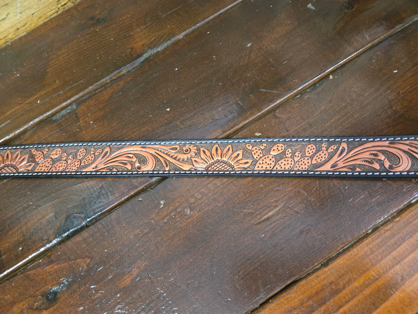 NEW Carved Sunflower Belt