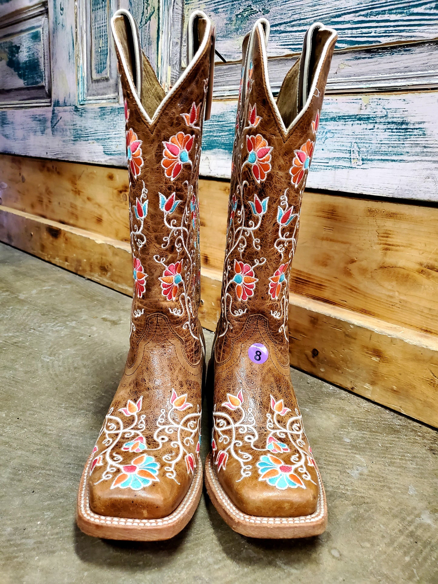 Ladies Ariat Boots                       Floral Stitch (8 B)