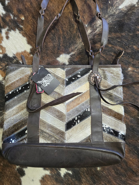 NEW  Purse/ Chevron Hide On