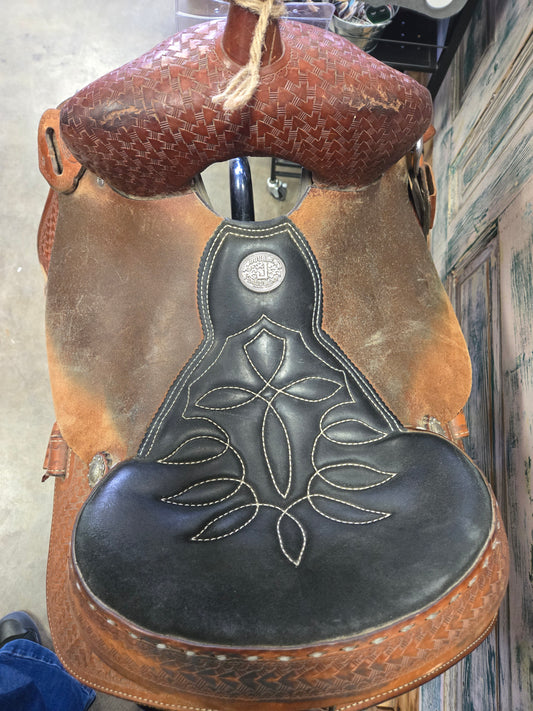 Double J Pro Barrel Saddle ( 13.5)