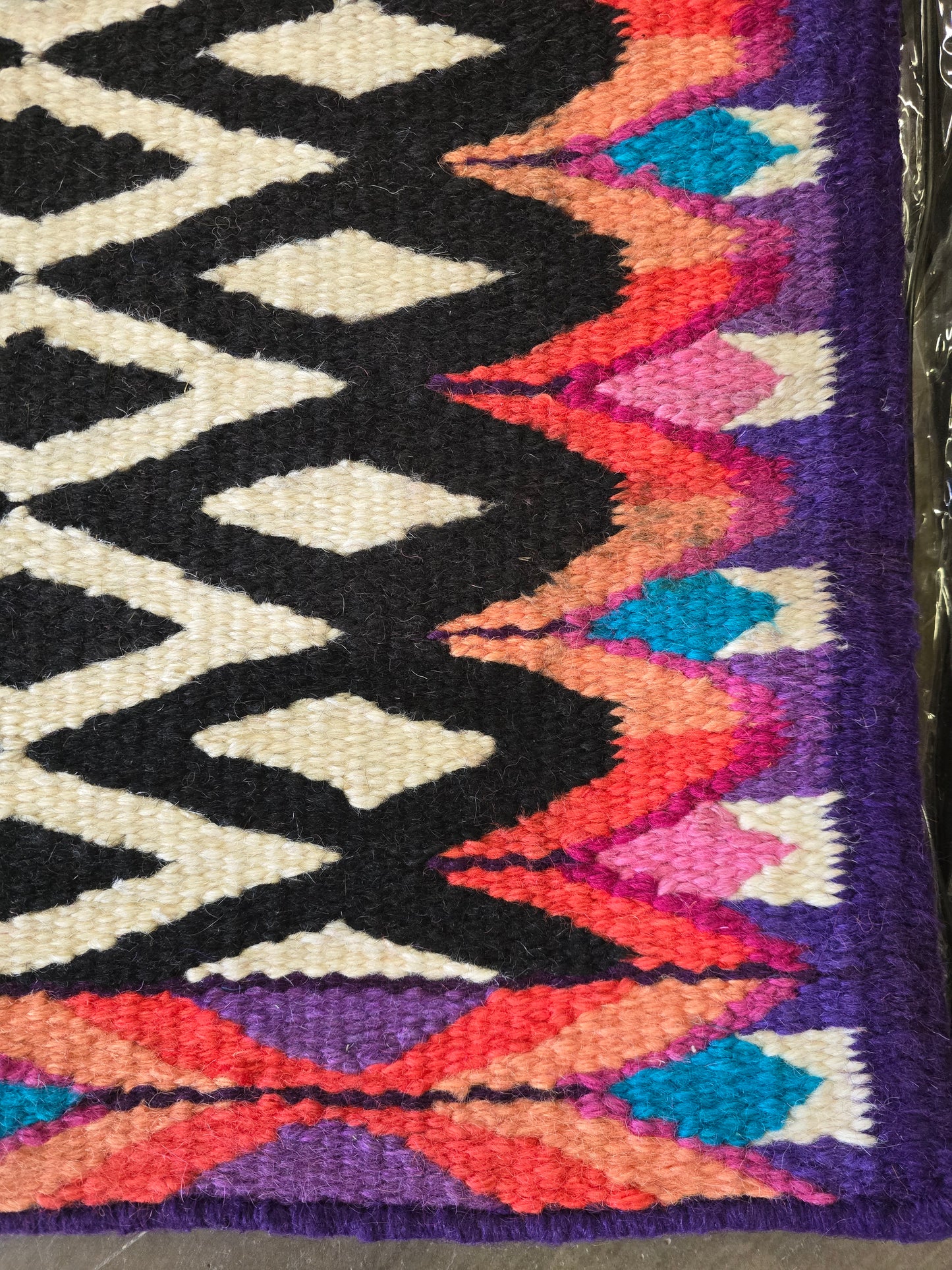 Wool  Show Pad-Black                       Cream,Jewel Tones